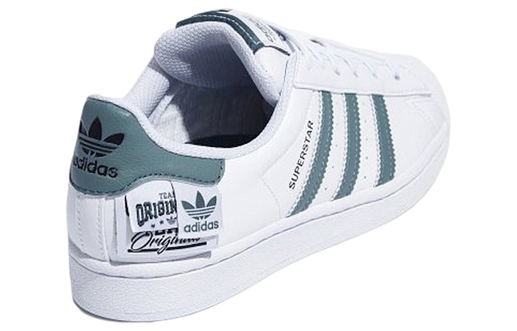 adidas Superstar ‚Originals Labels‘