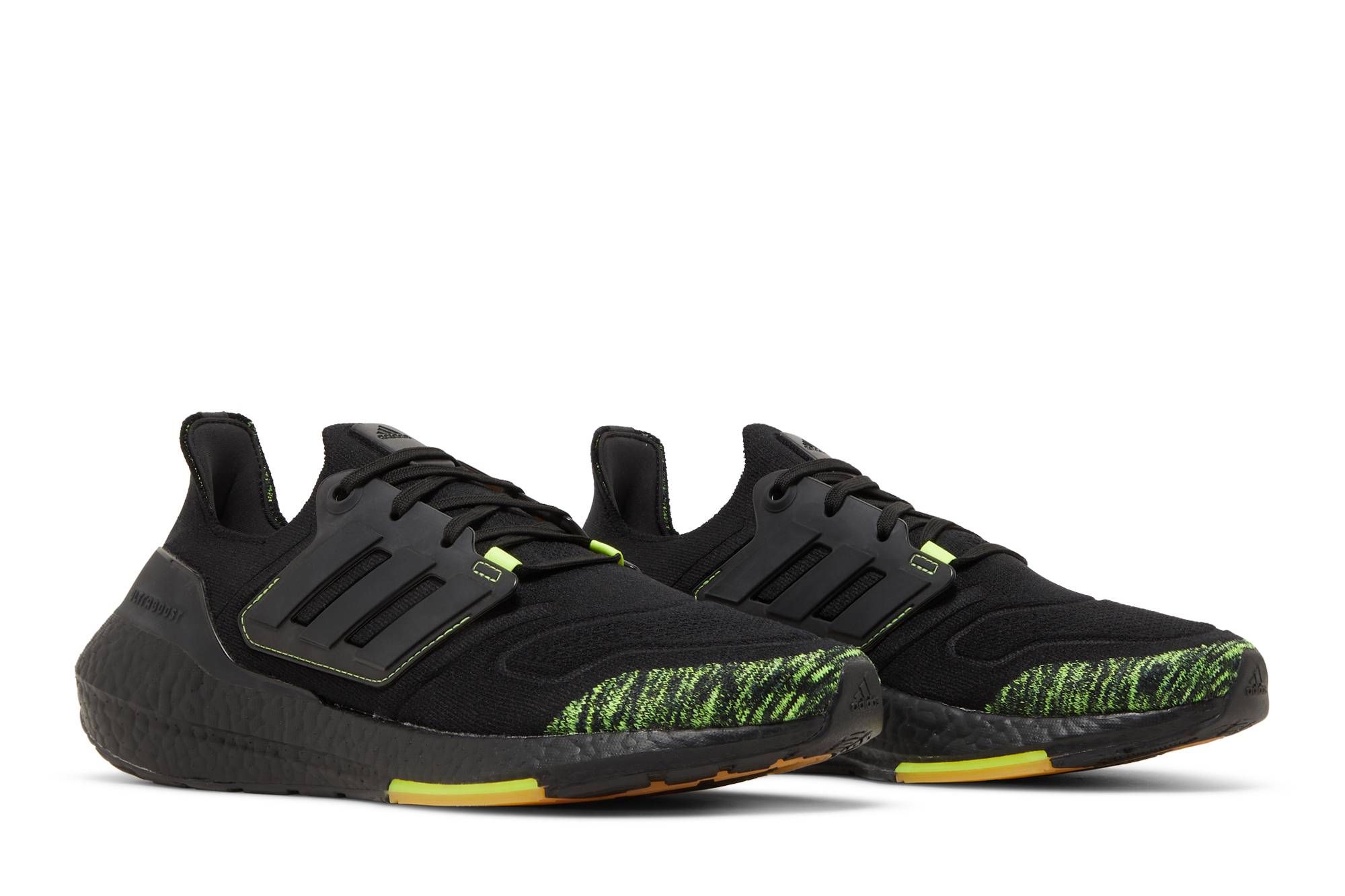 adidas UltraBoost 22 ‚Black Solar Yellow‘