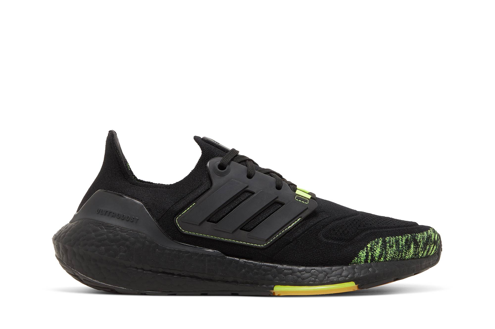 adidas UltraBoost 22 ‚Black Solar Yellow‘