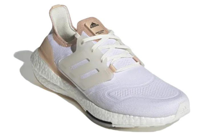 adidas UltraBoost 22 ‚White Halo Blush‘