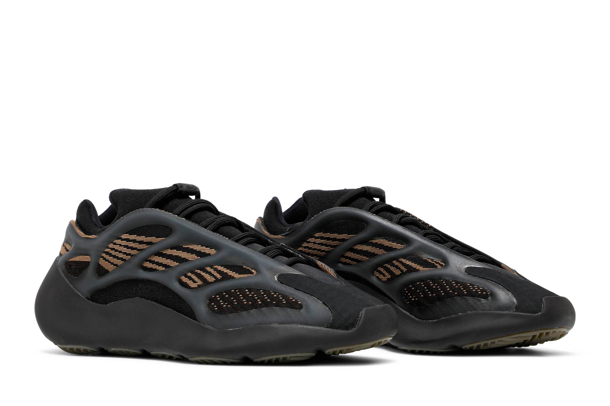adidas Yeezy 700 V3 ‚Clay Brown‘