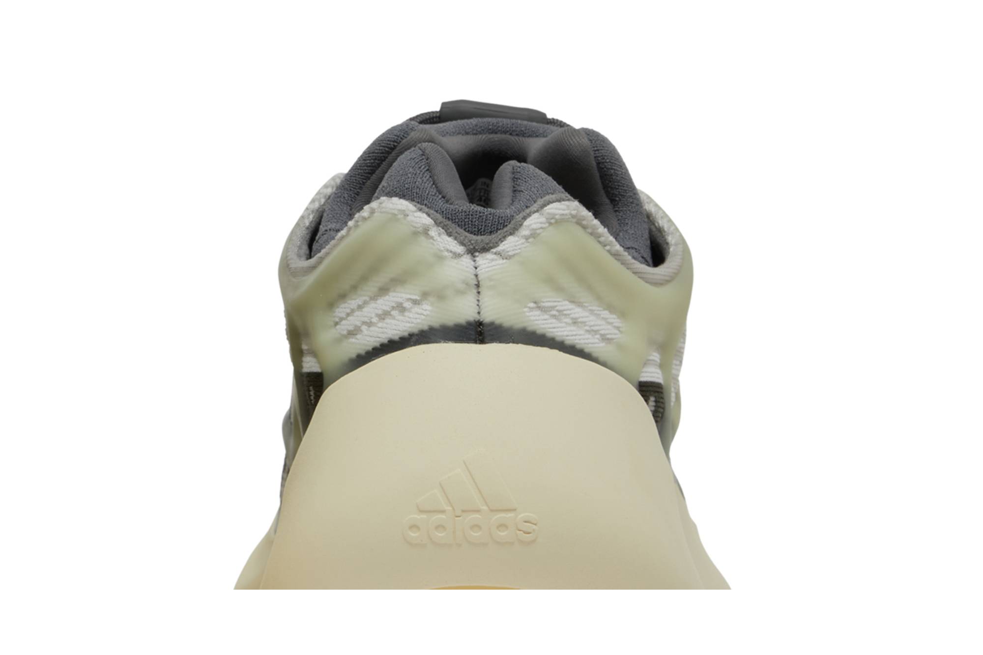adidas Yeezy 700 V3 ‚Fade Salt‘