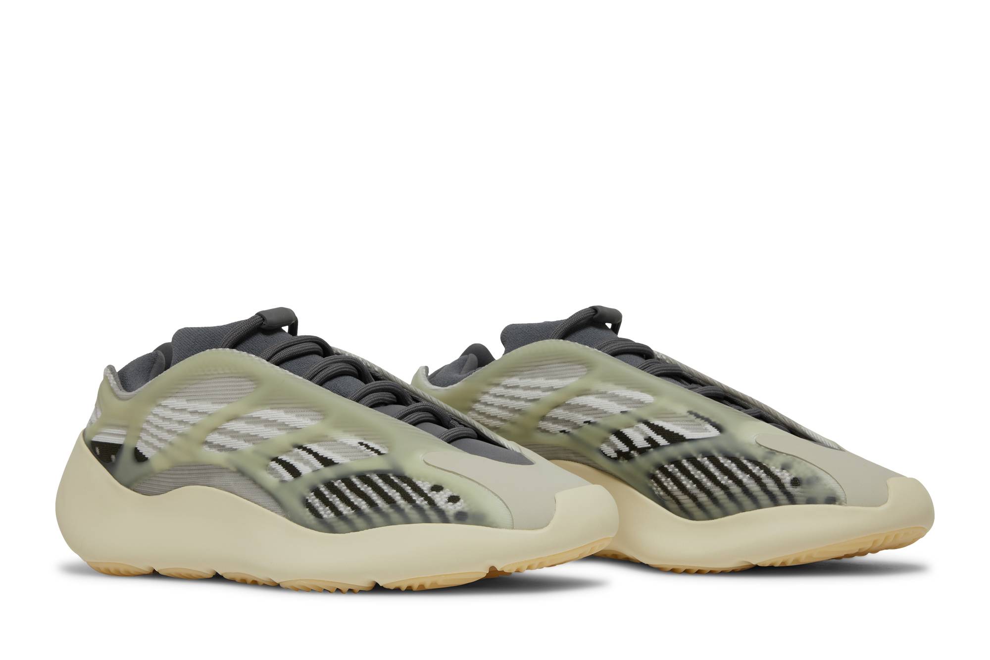 adidas Yeezy 700 V3 ‚Fade Salt‘