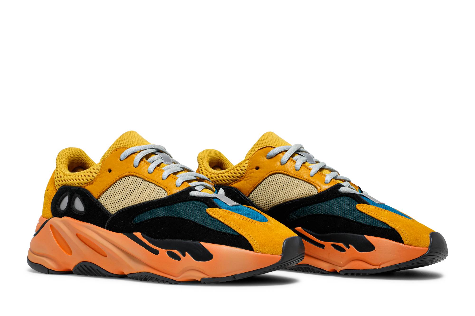 adidas Yeezy Boost 700 ‚Sun‘