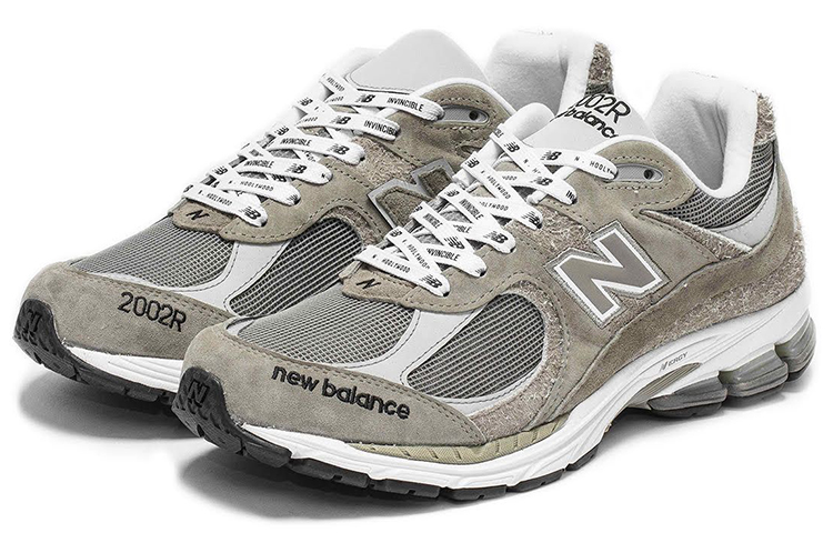 INVINCIBLE x N.HOOLYWOOD x New Balance 2002R ‚Grey‘