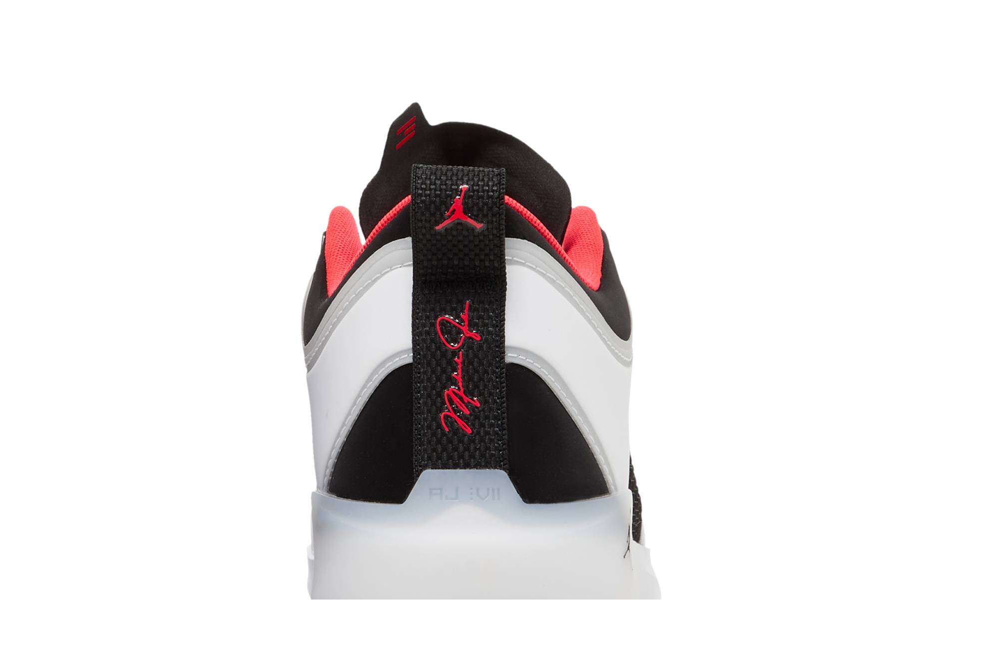 Jordan 37 Low ‚Siren Red‘