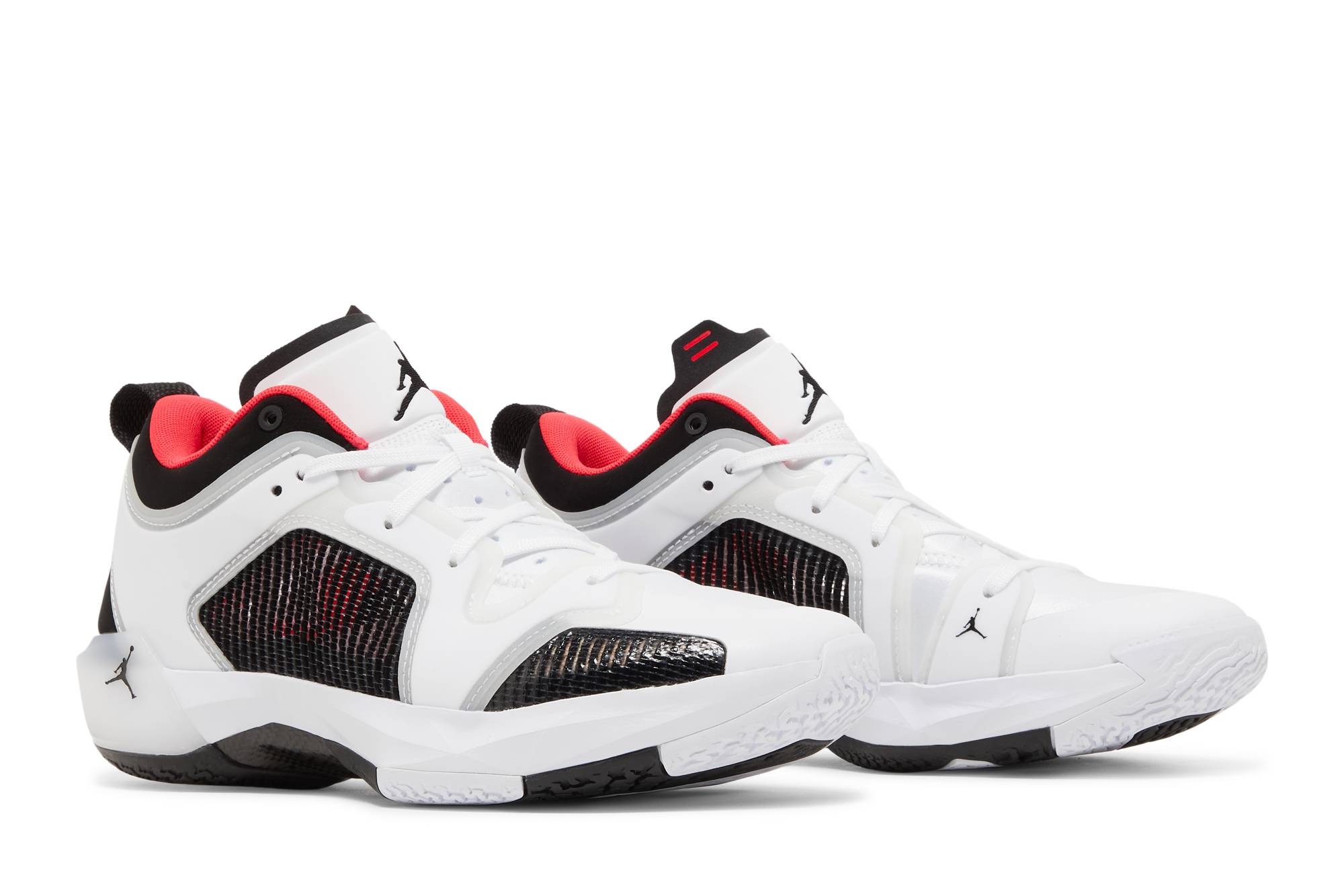 Jordan 37 Low ‚Siren Red‘