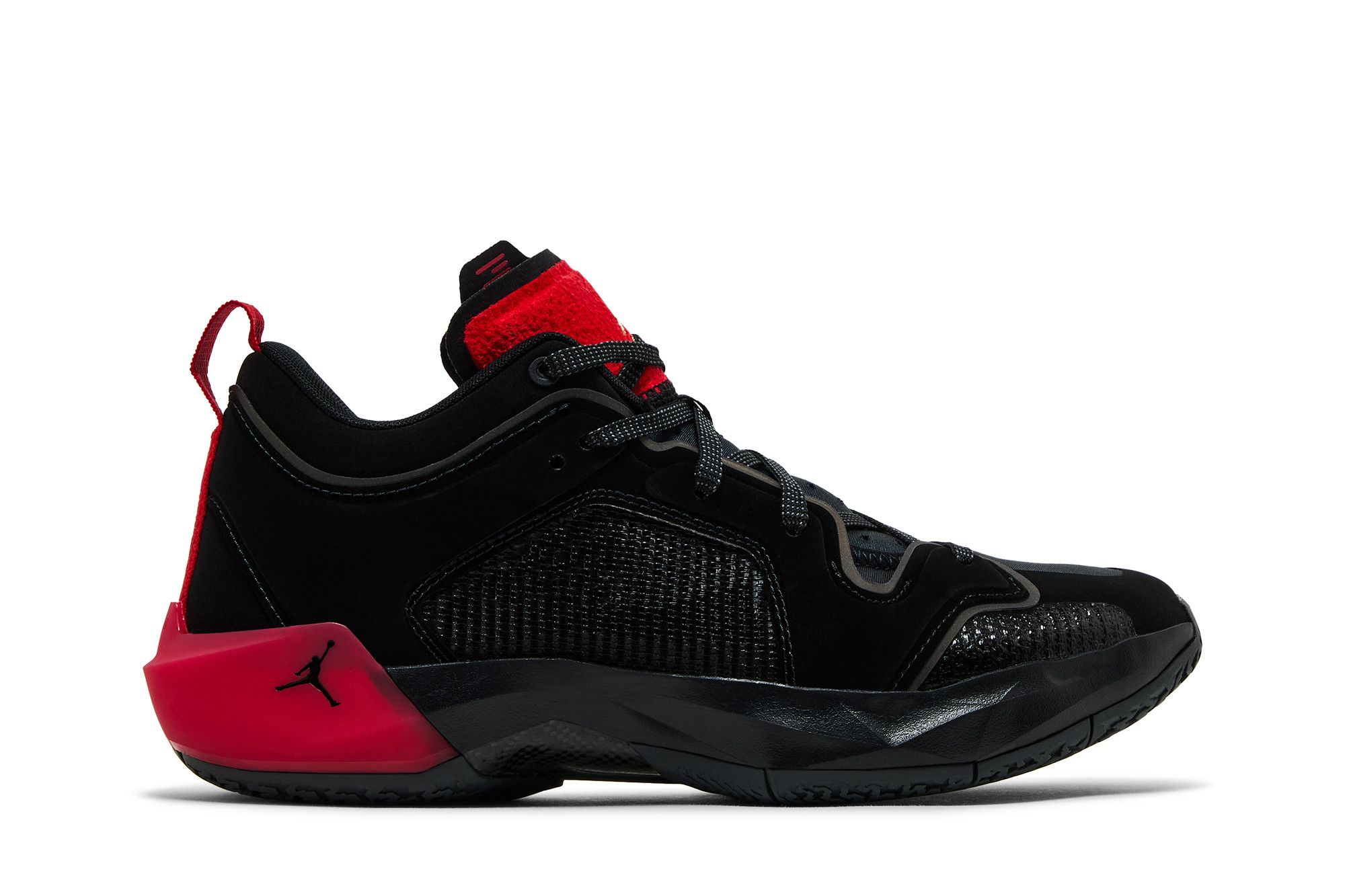 Jordan 37 Low ‚Stunt‘