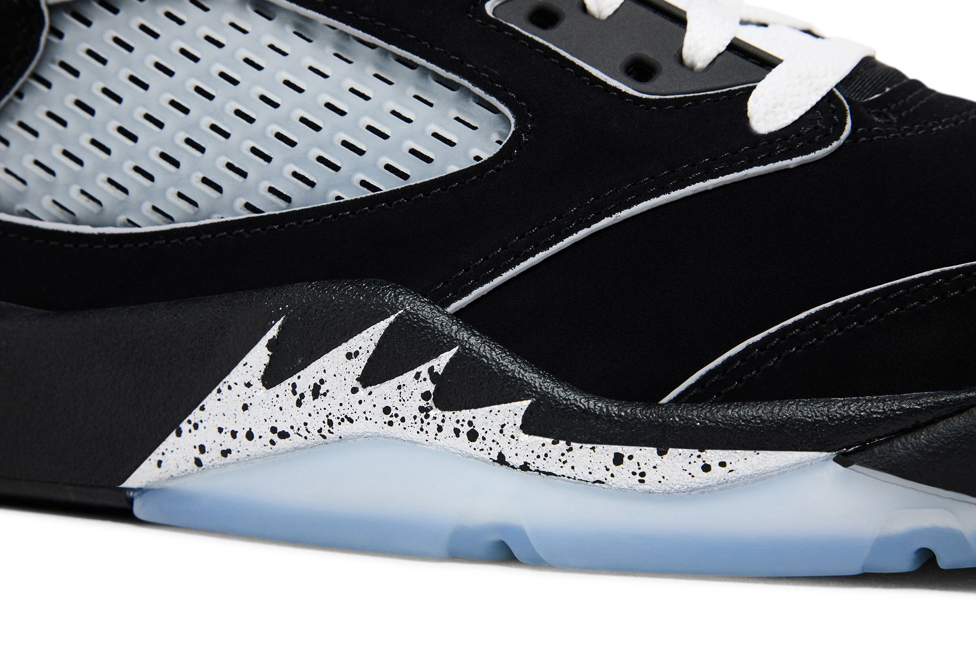 Jordan 5 Retro OG ‚Black Metallic Reimagined‘