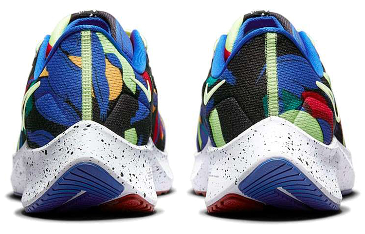Kelly Anna London x Nike Air Zoom Pegasus 38 A.I.R. ‚Run Past The Future‘