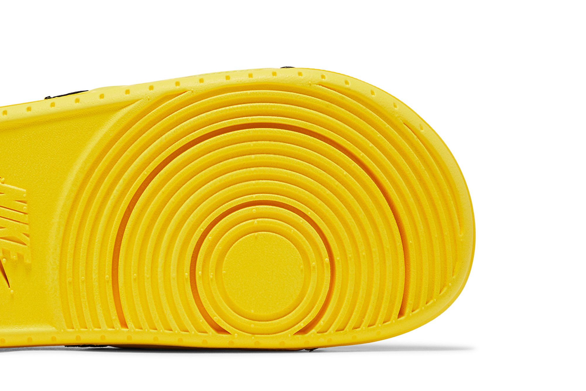 Kobe Bryant x Nike Offcourt Slide ‚Lightning‘