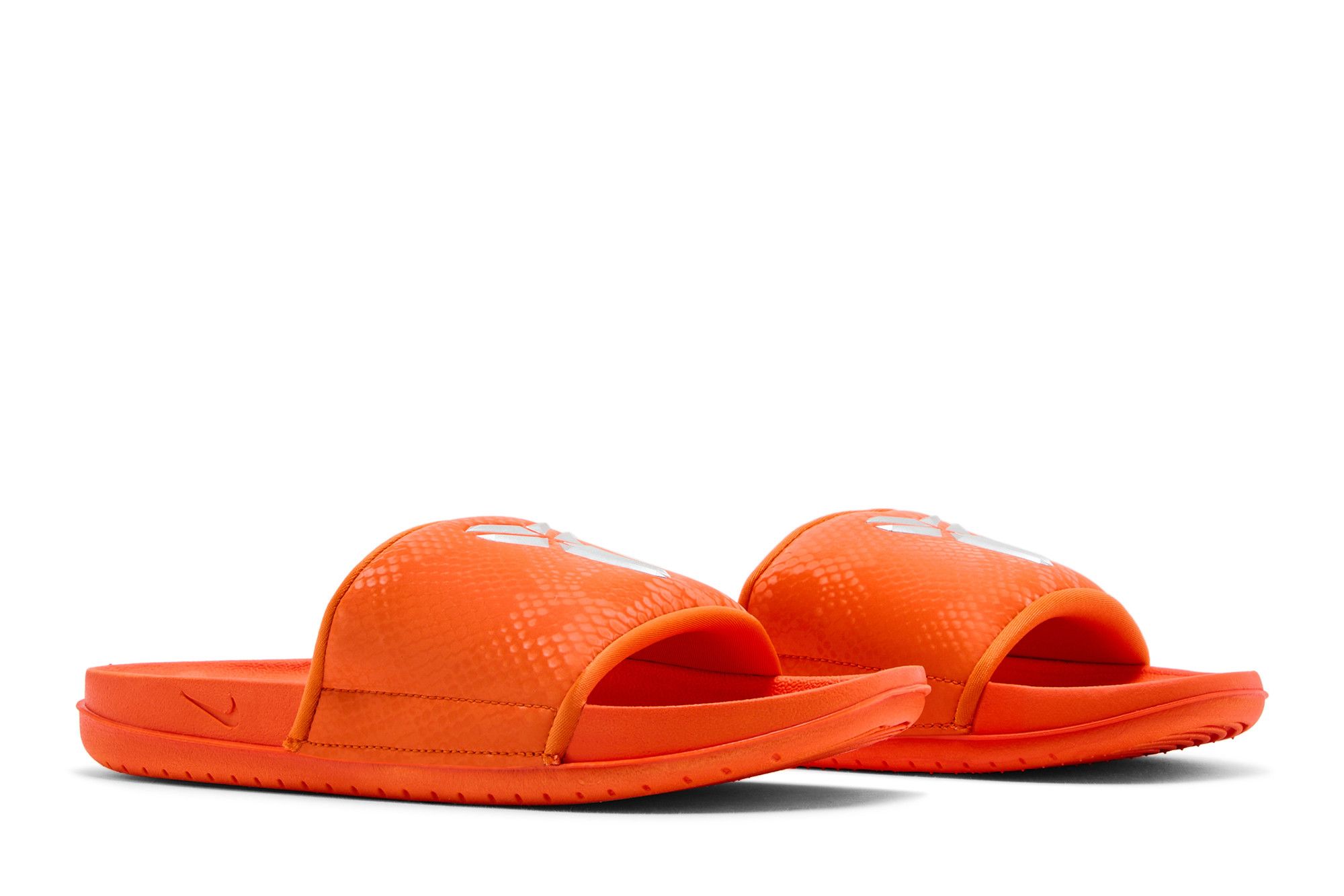Kobe Bryant x Nike Offcourt Slide ‚Safety Orange‘