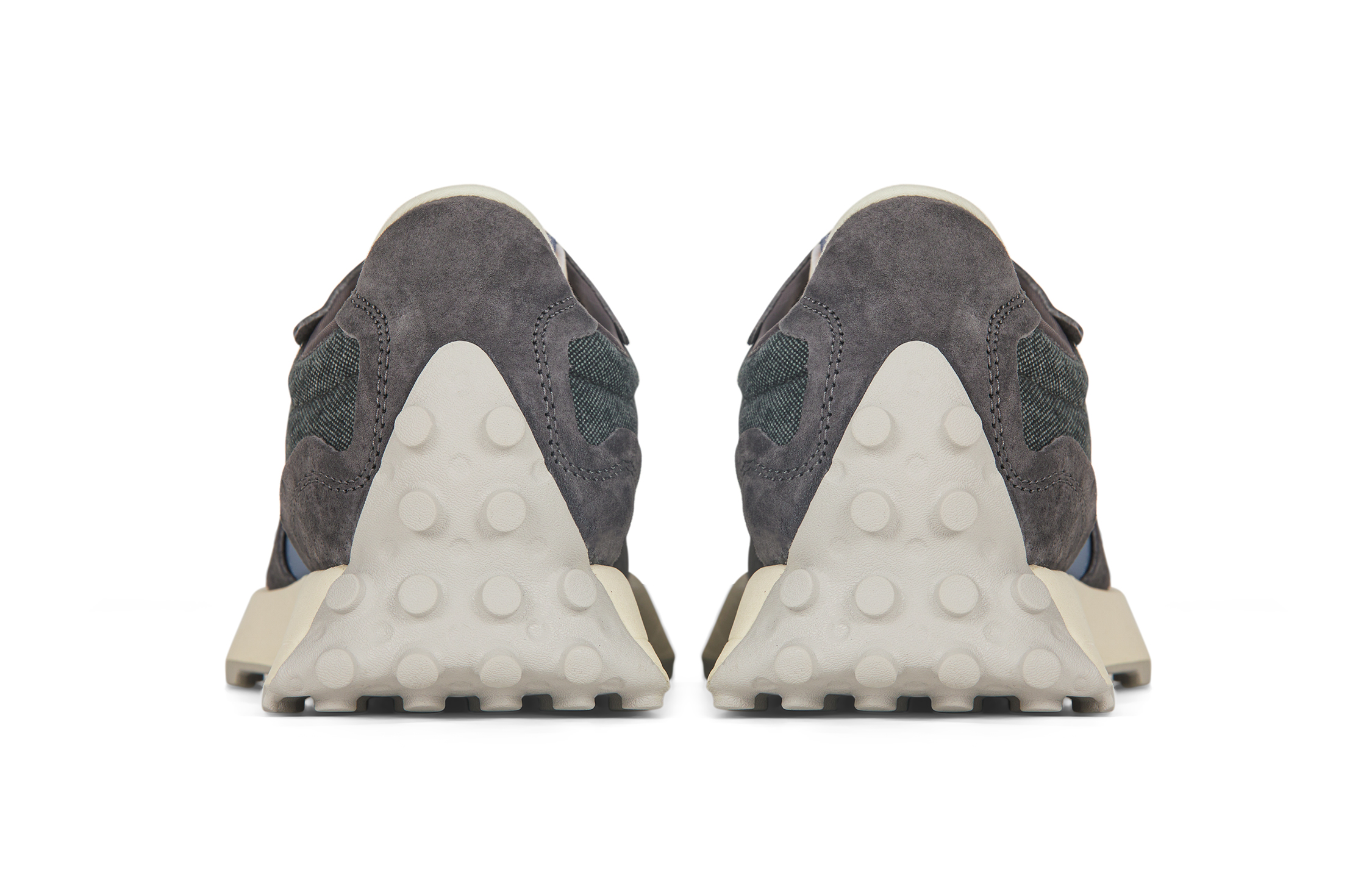 New Balance 327 ‚Light Grey Blue‘