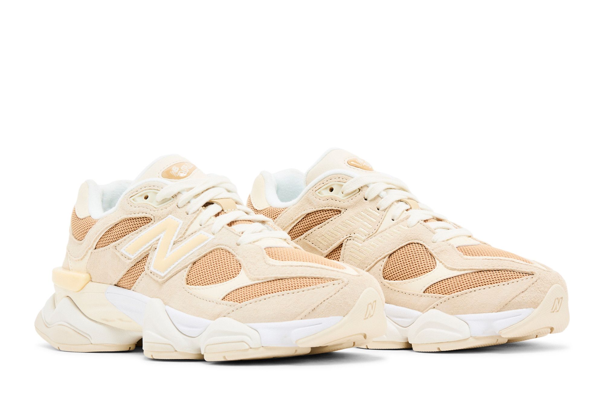 New Balance 9060 Champs Sports Exclusive ‚Sea Salt Beige‘