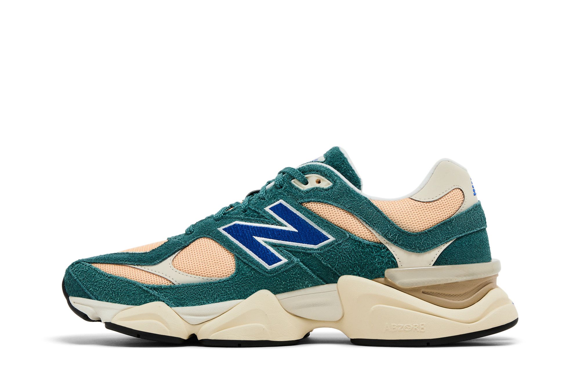 New Balance 9060 ‚New Spruce Peach Blossom‘