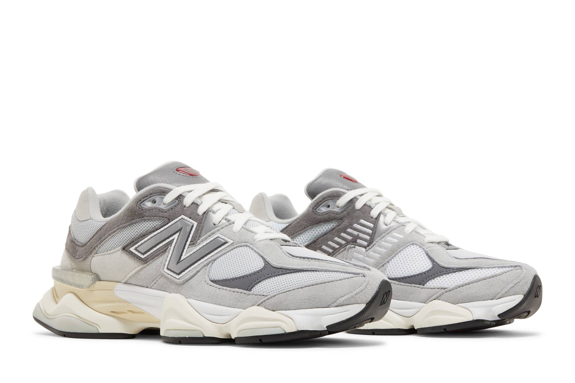 New Balance 9060 ‚Rain Cloud‘