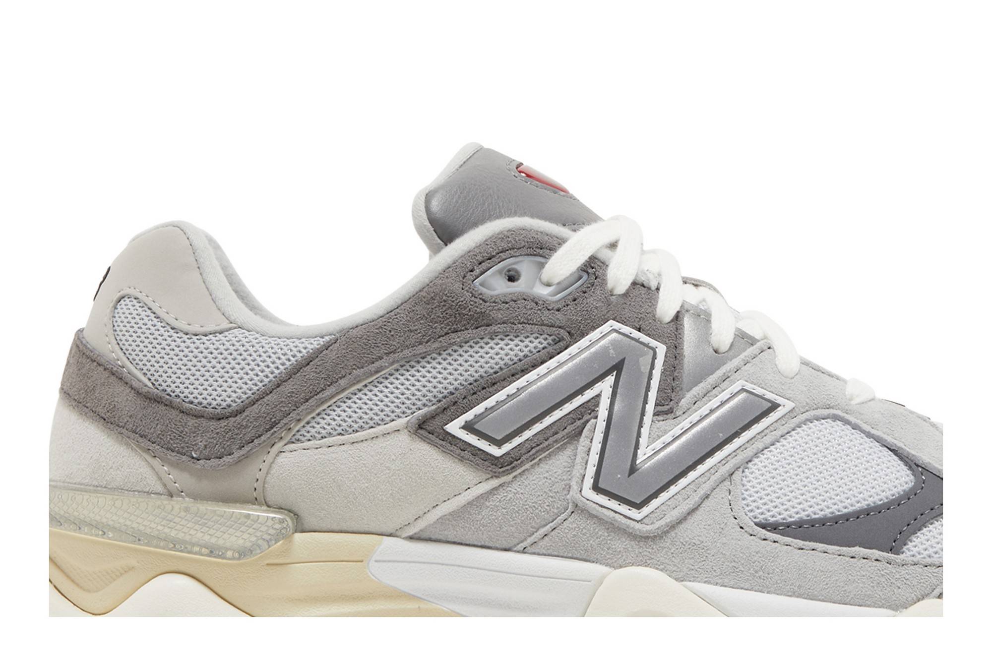 New Balance 9060 ‚Rain Cloud‘