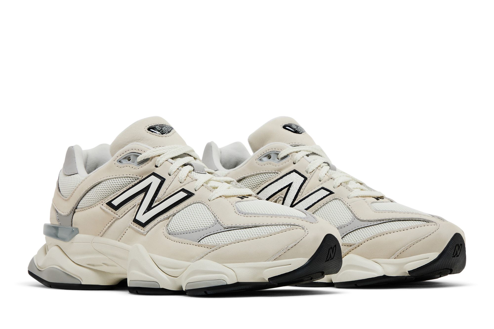 New Balance 9060 ‚Sea Salt Raincloud‘