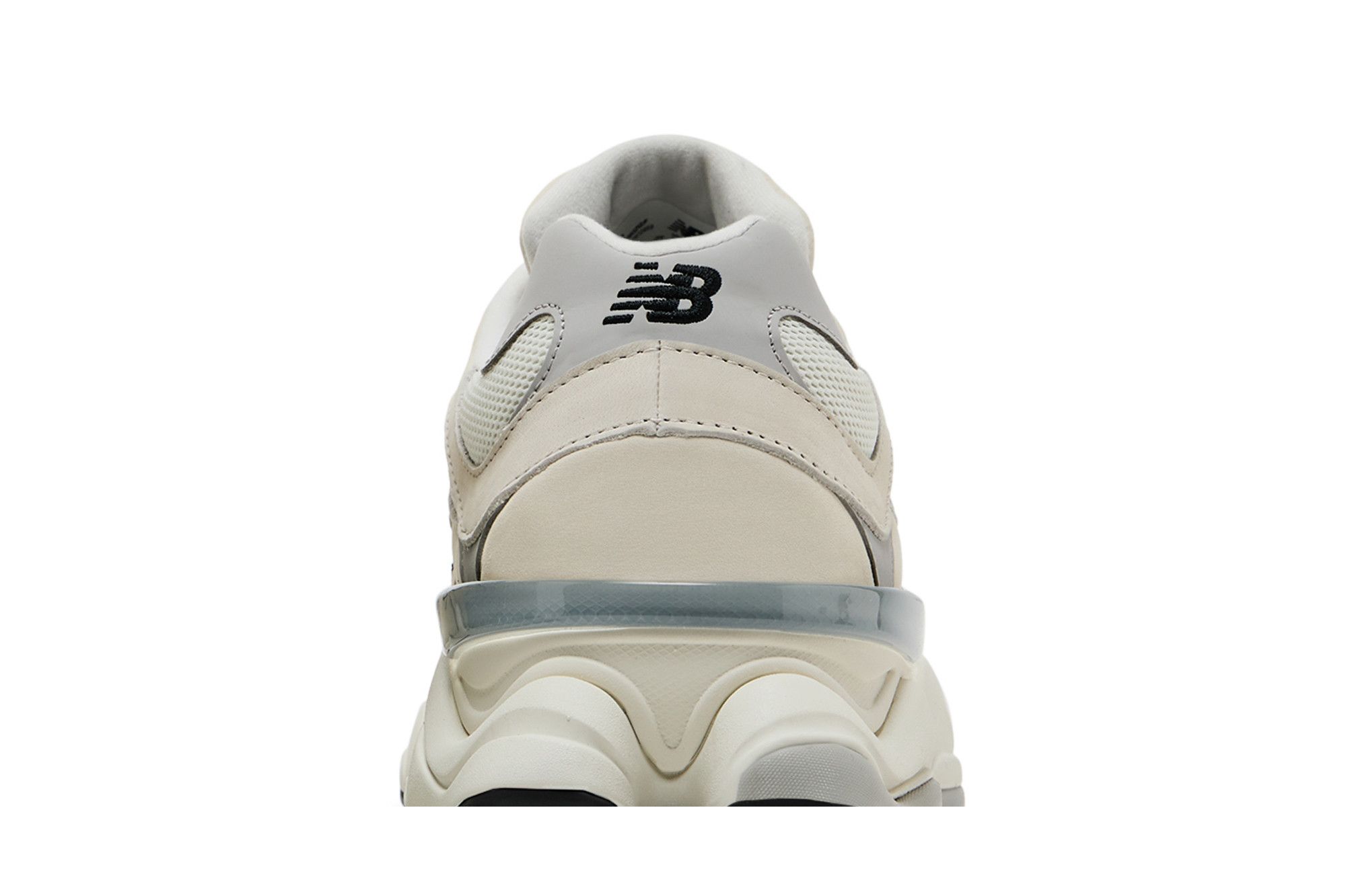New Balance 9060 ‚Sea Salt Raincloud‘