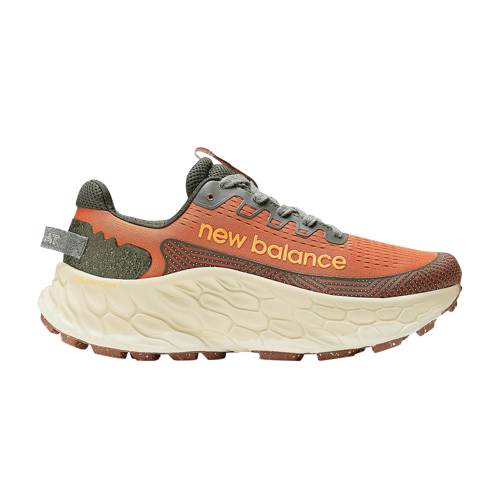New Balance Fresh Foam X More Trail v3 2E Wide ‚Cayenne Kombu‘