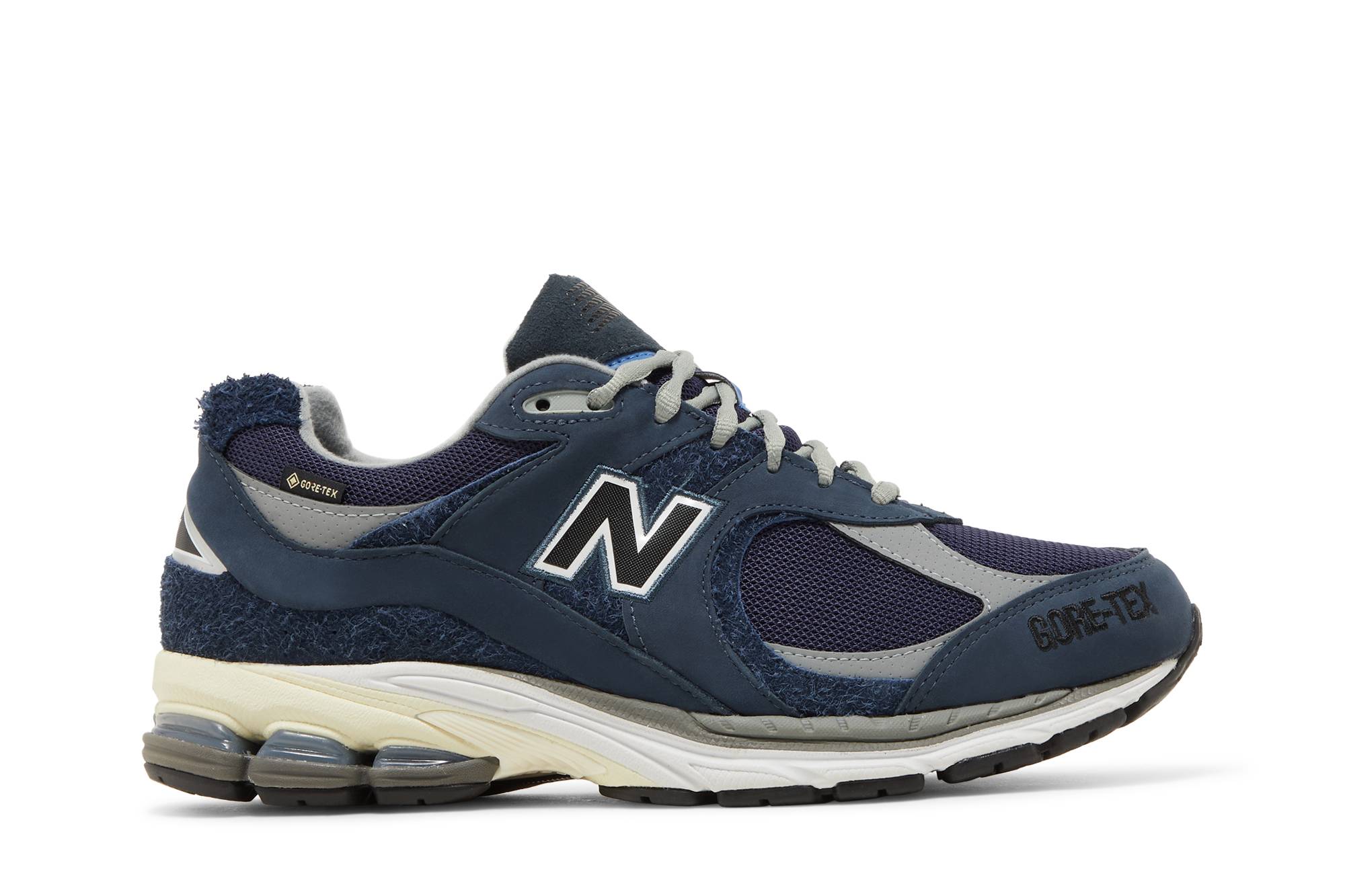 New Balance INVINCIBLE x N.HOOLYWOOD x 2002R Gore-Tex ‚Navy‘