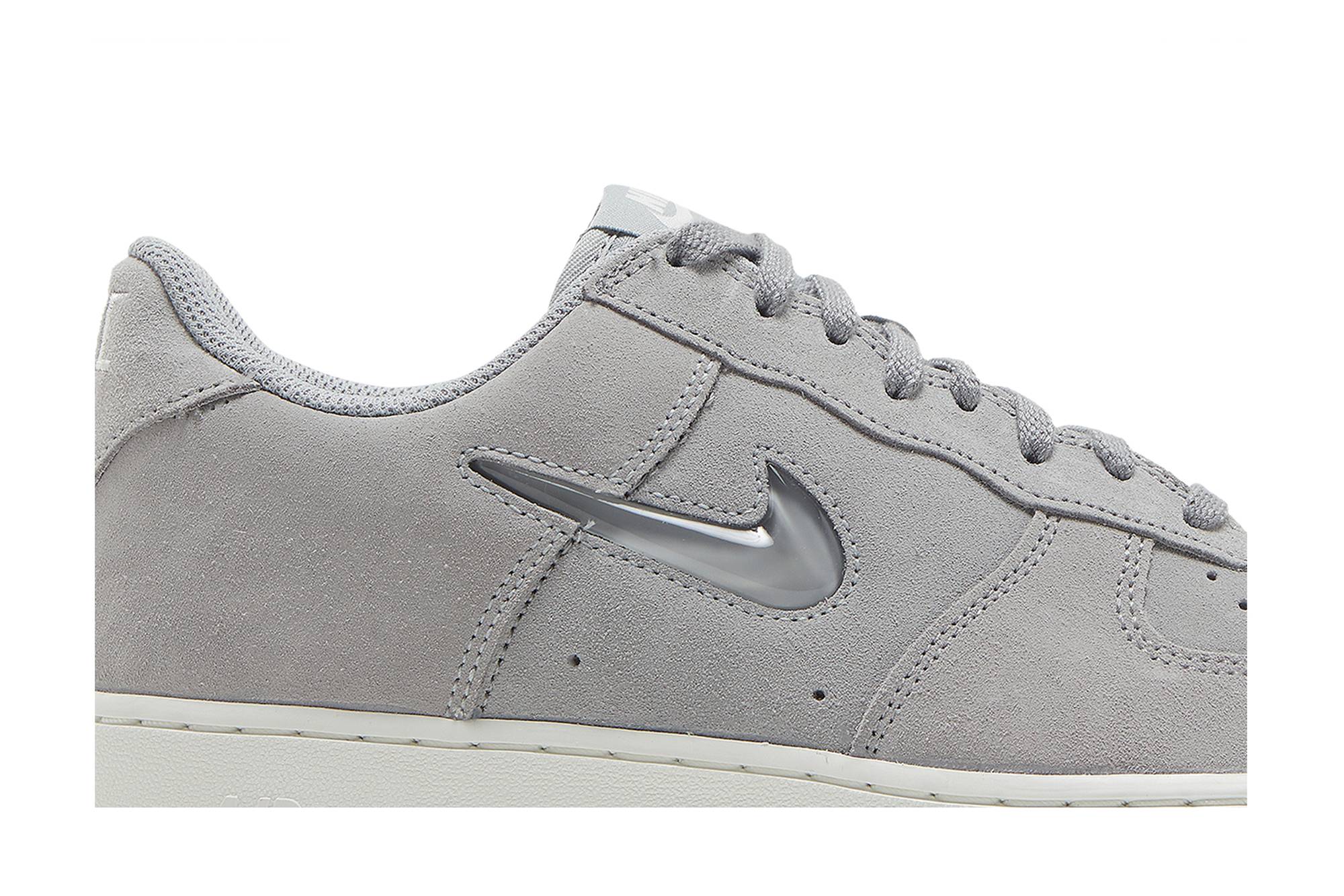 Nike Air Force 1 Low Retro ‚Light Smoke Grey‘