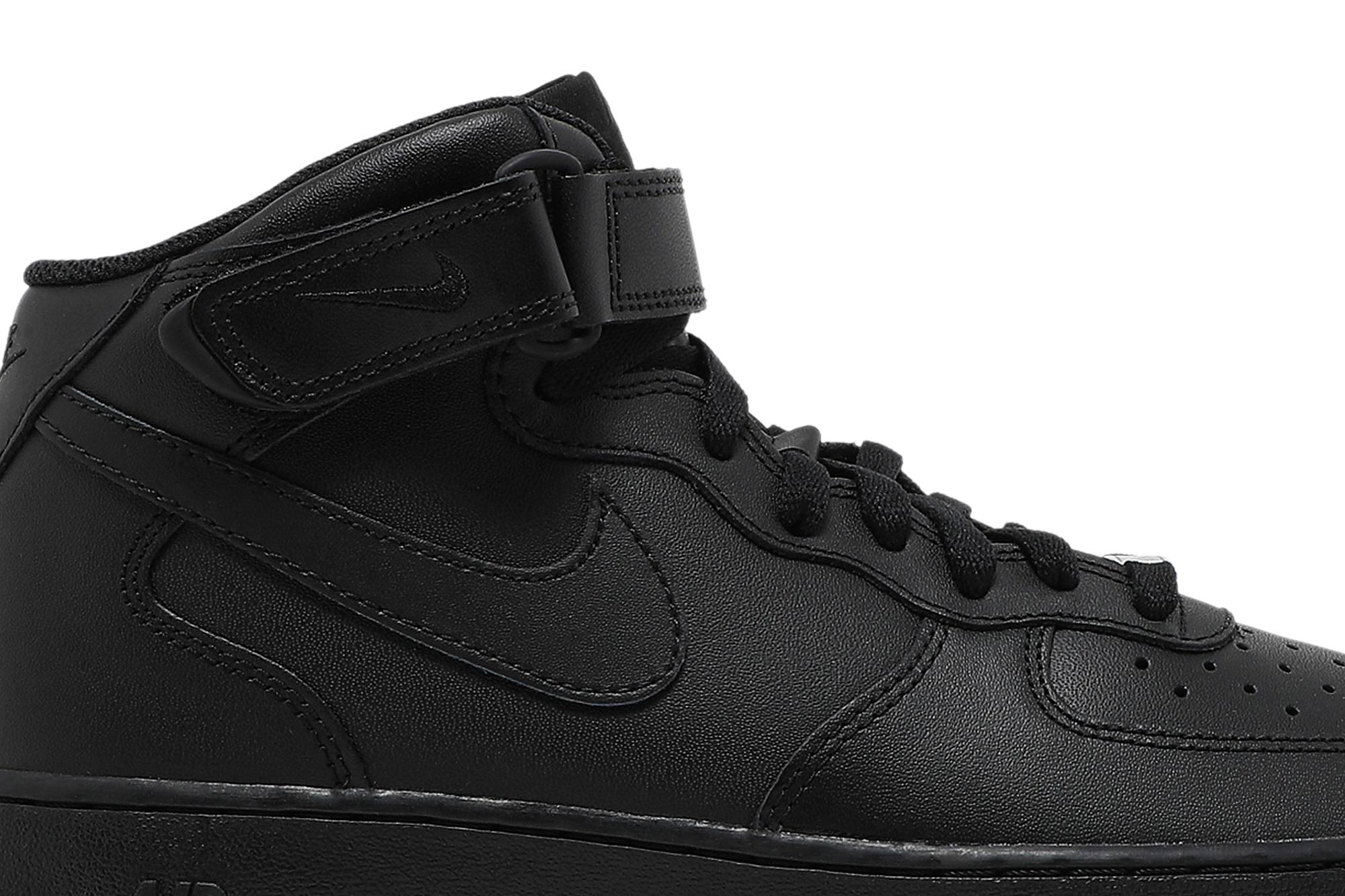 Nike Air Force 1 Mid ’07 ‚Triple Black‘