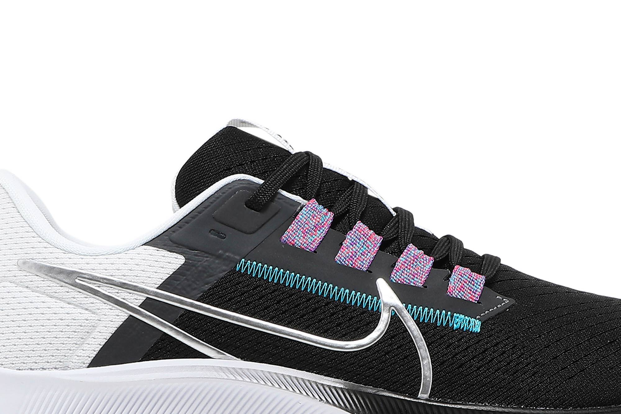 Nike Air Zoom Pegasus 38 ‚Black Metallic Silver‘