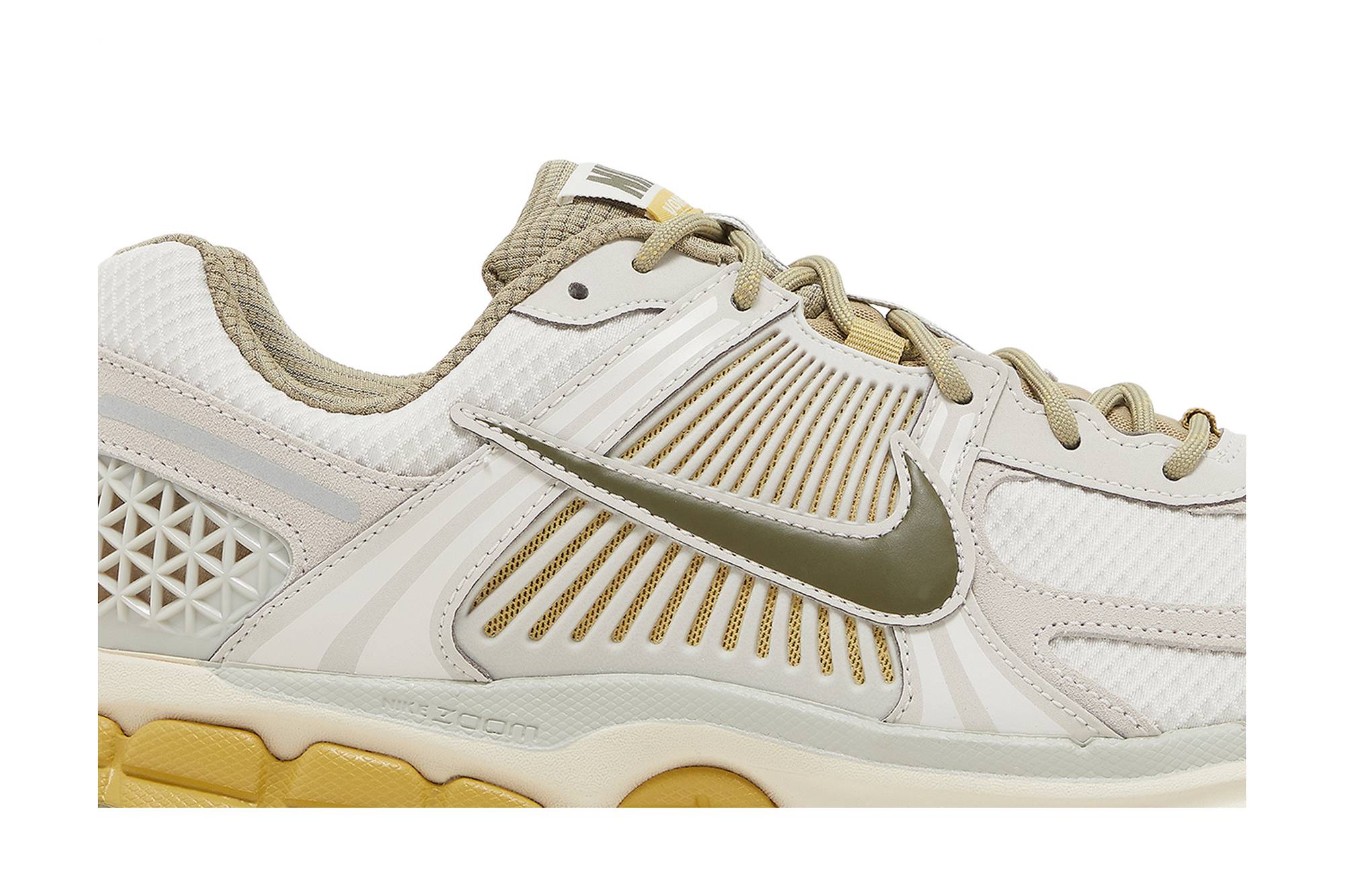 Nike Air Zoom Vomero 5 ‚Light Bone Medium Olive‘