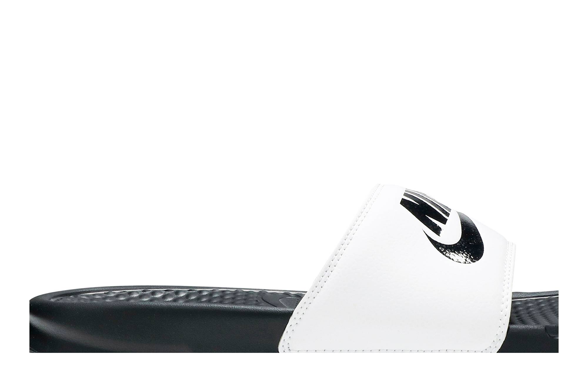 Nike Benassi Slides ‚White‘