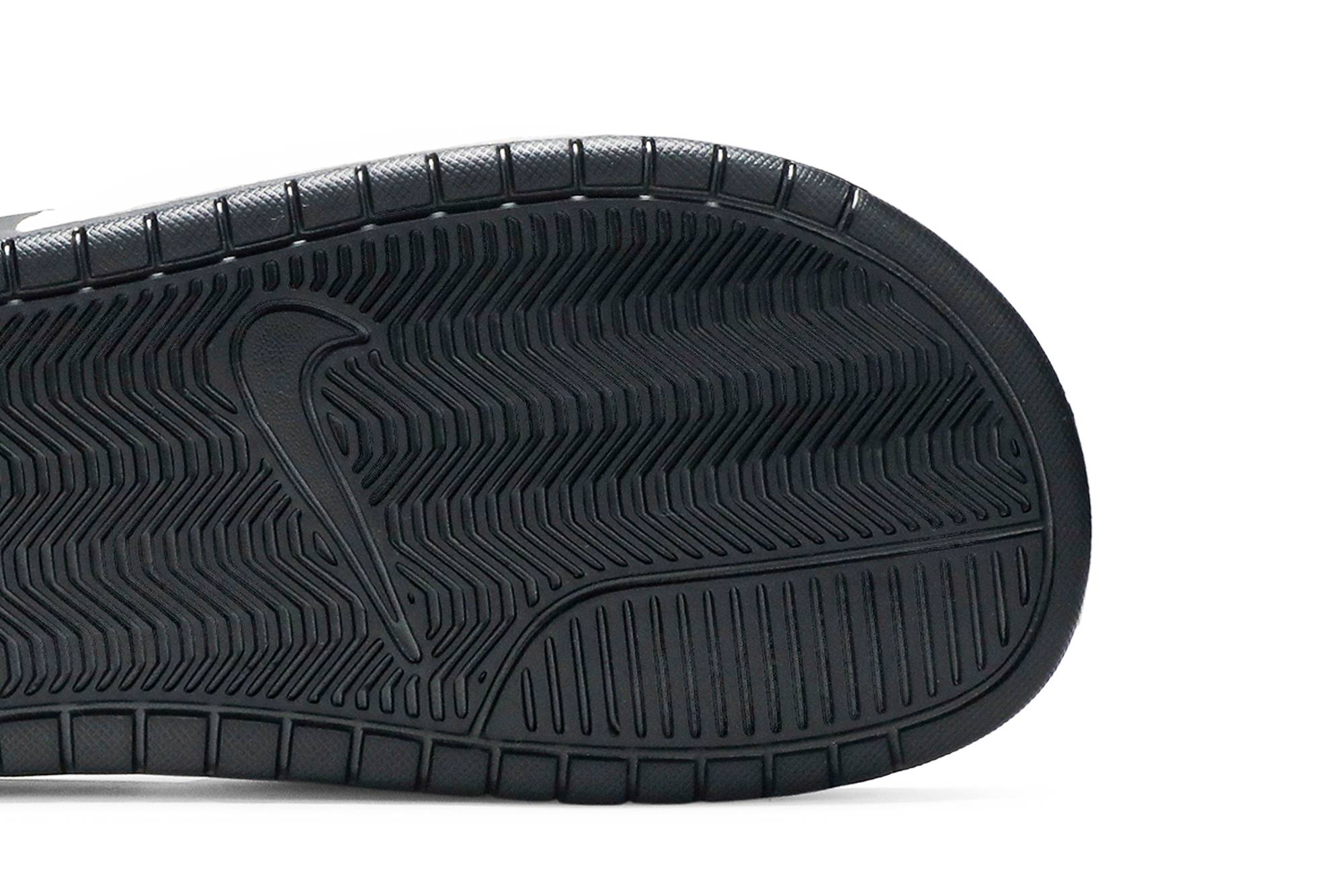 Nike Benassi Slides ‚White‘