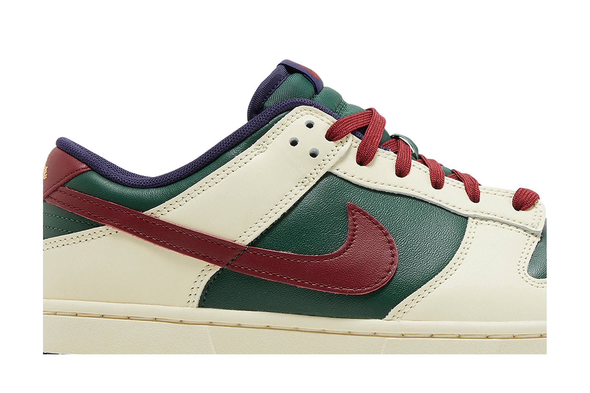 Nike Dunk Low ‚From Nike, To You - Gorge Green‘