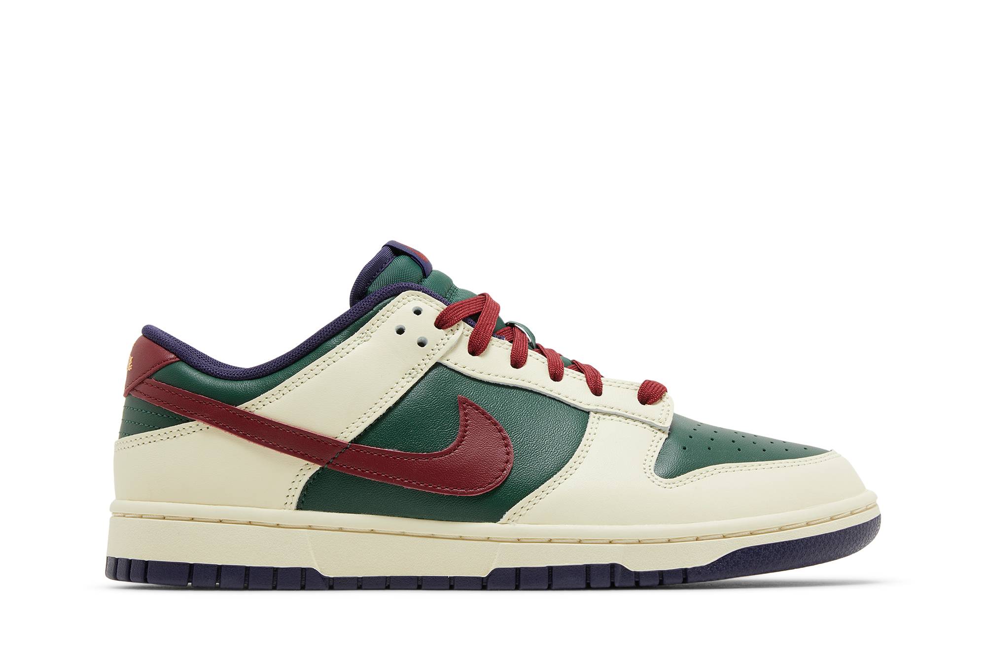 Nike Dunk Low ‚From Nike, To You - Gorge Green‘