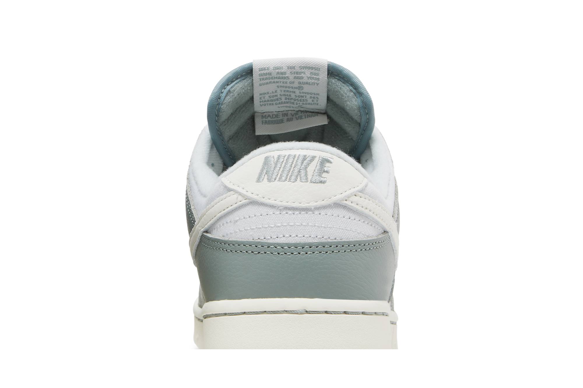Nike Dunk Low ‚Mica Green‘