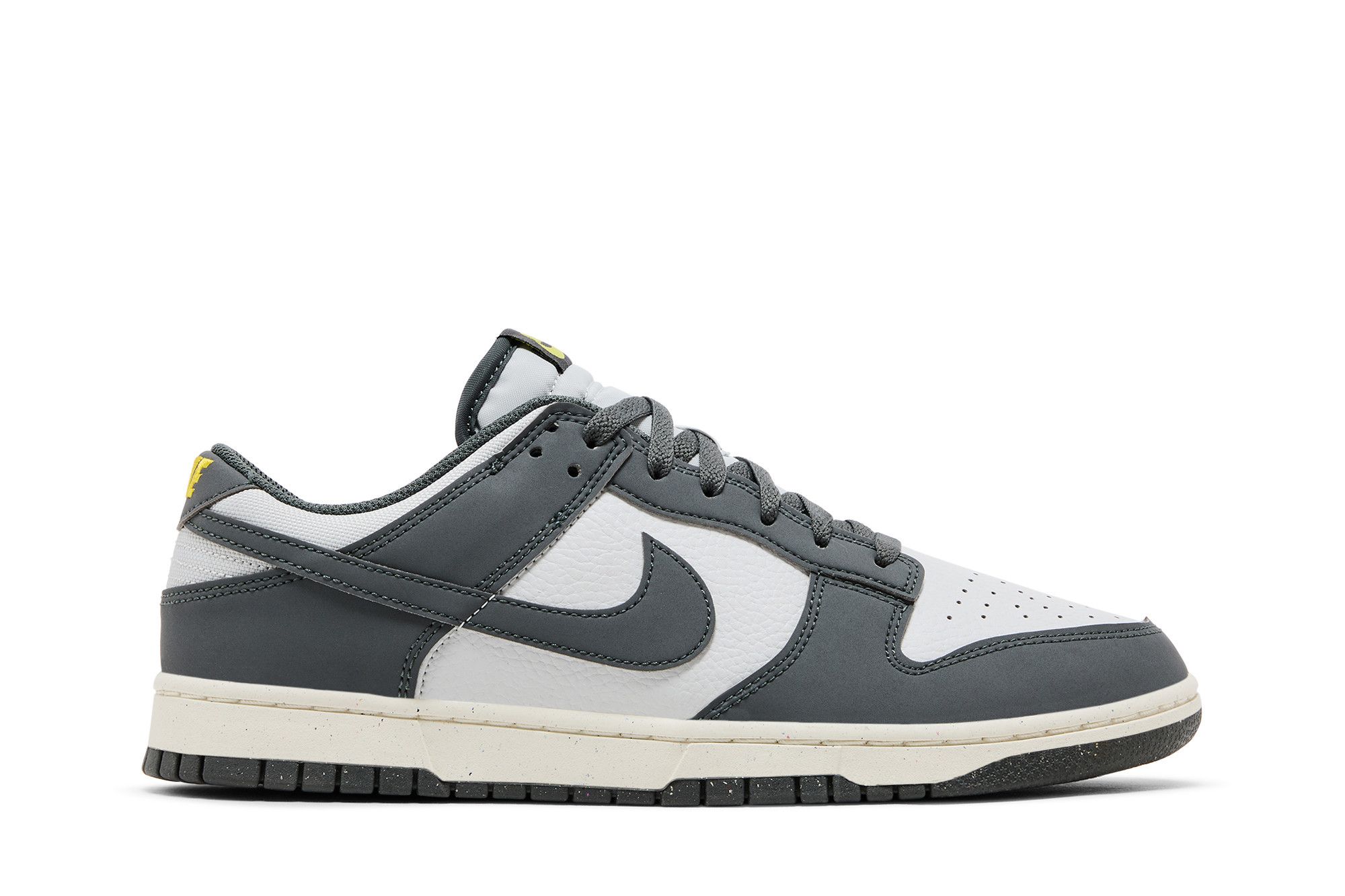 Nike Dunk Low Next Nature ‚Iron Grey Lightning‘