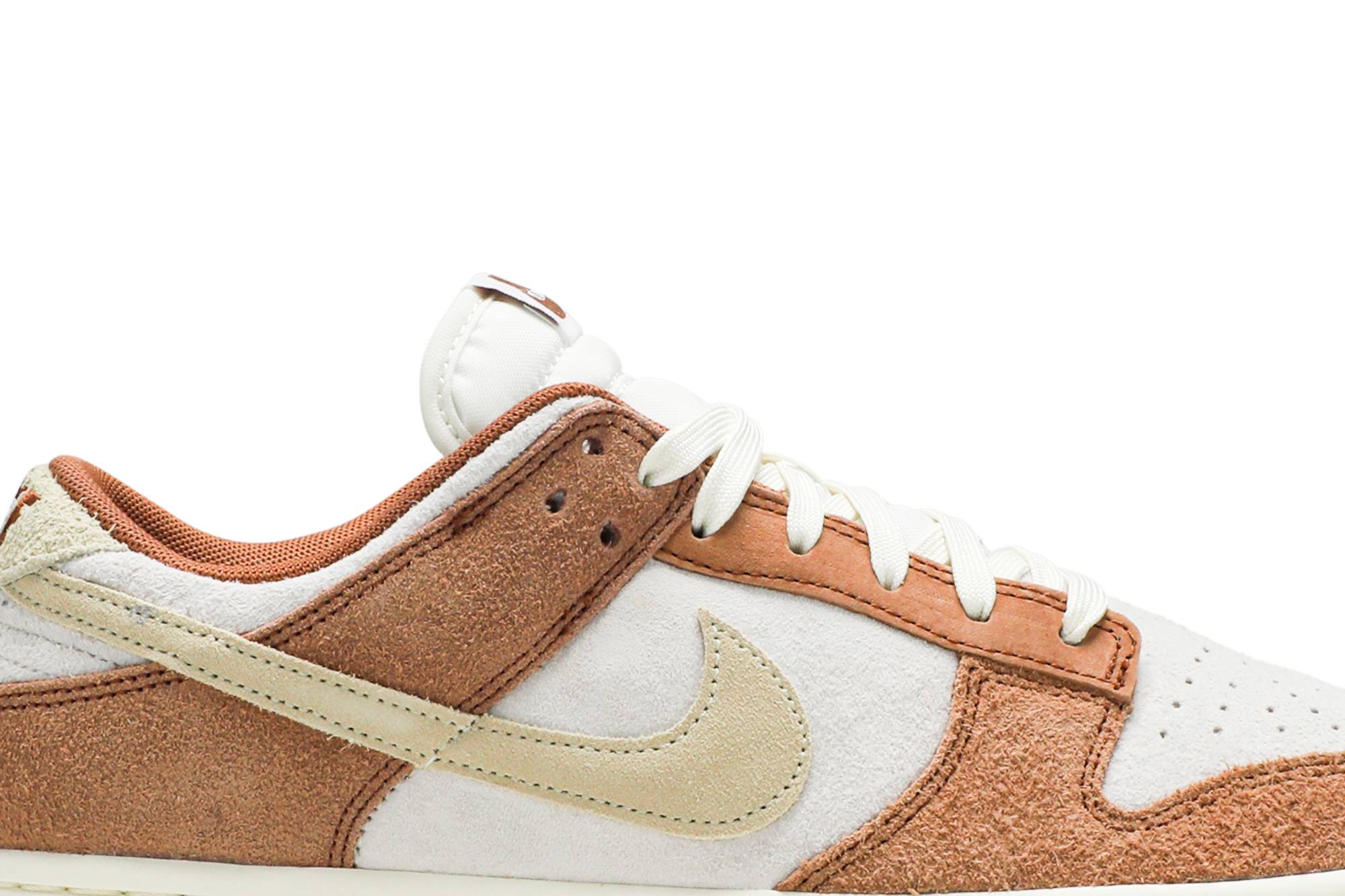 Nike Dunk Low Premium ‚Medium Curry‘