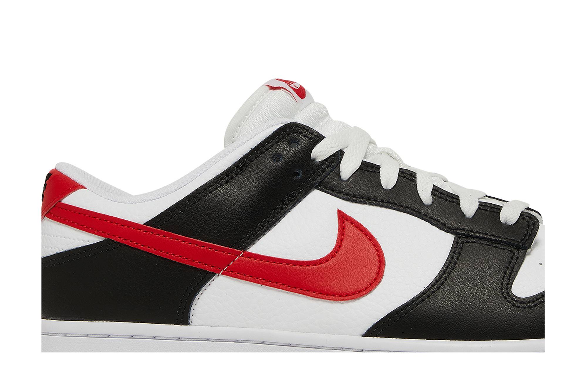 Nike Dunk Low ‚Red Swoosh Panda‘