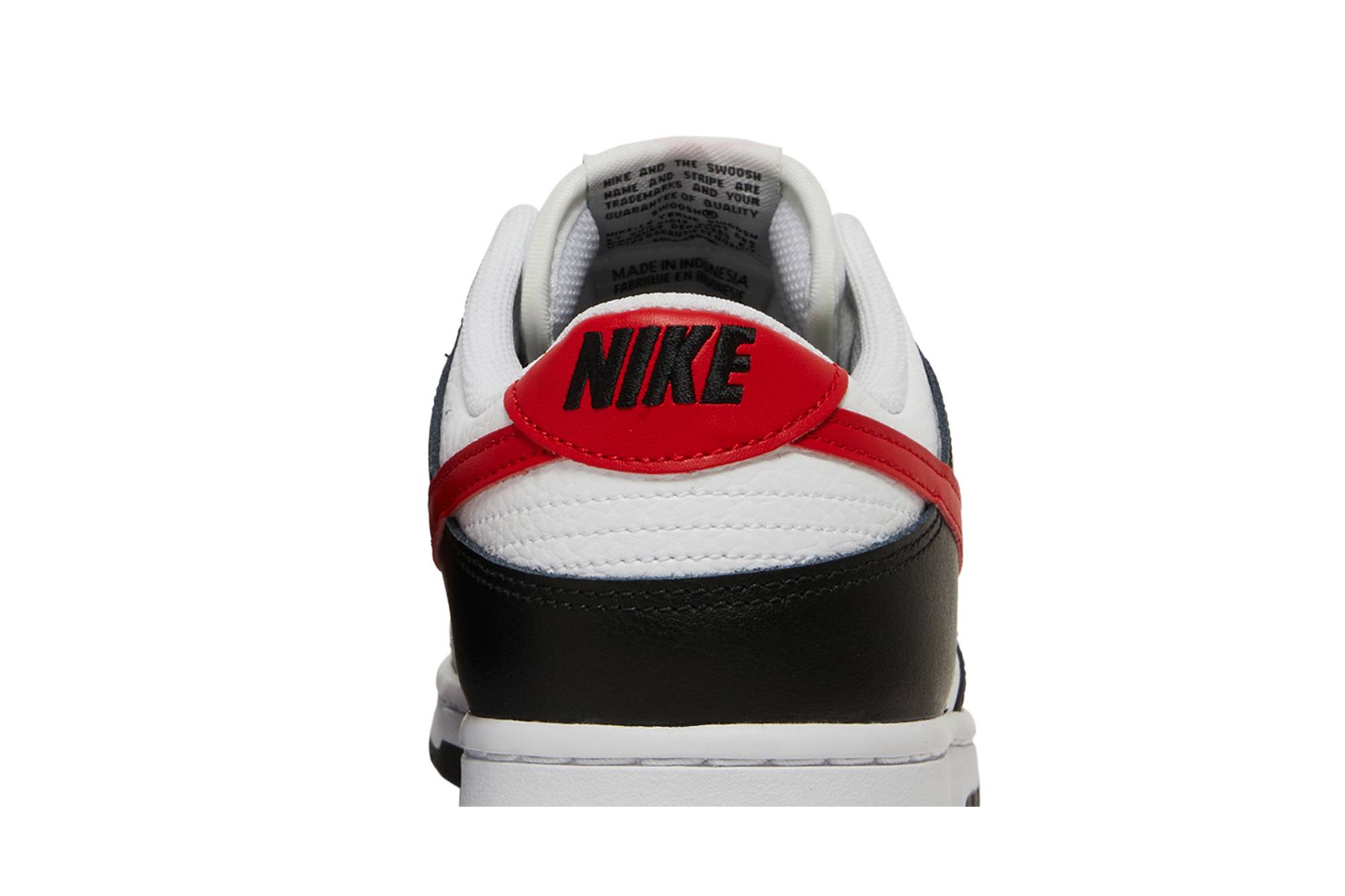 Nike Dunk Low ‚Red Swoosh Panda‘