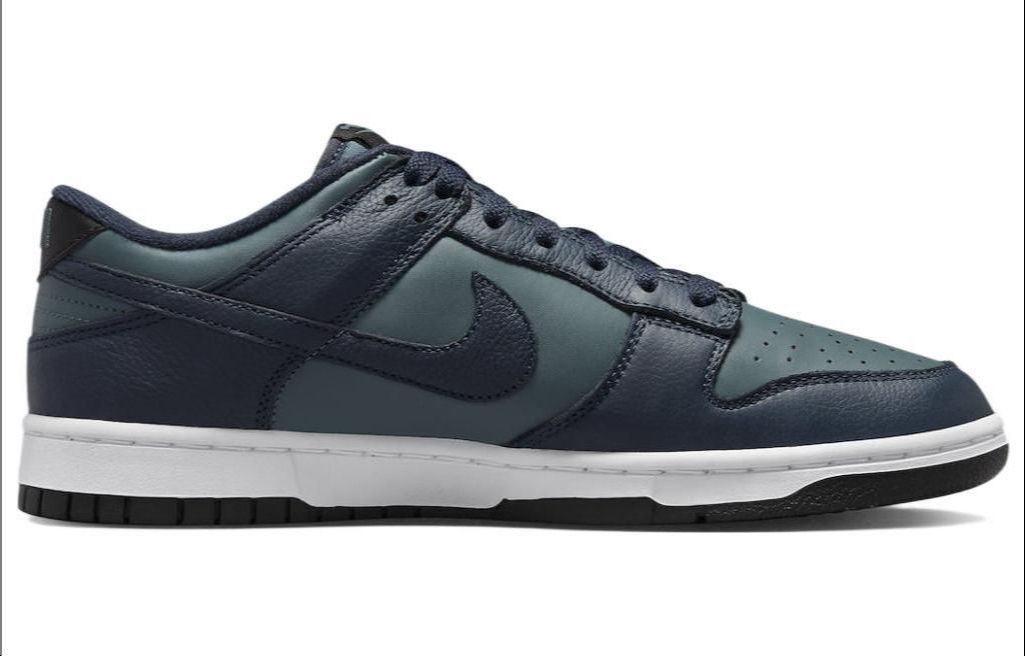Nike Dunk Low Retro Premium ‚Armory Navy‘
