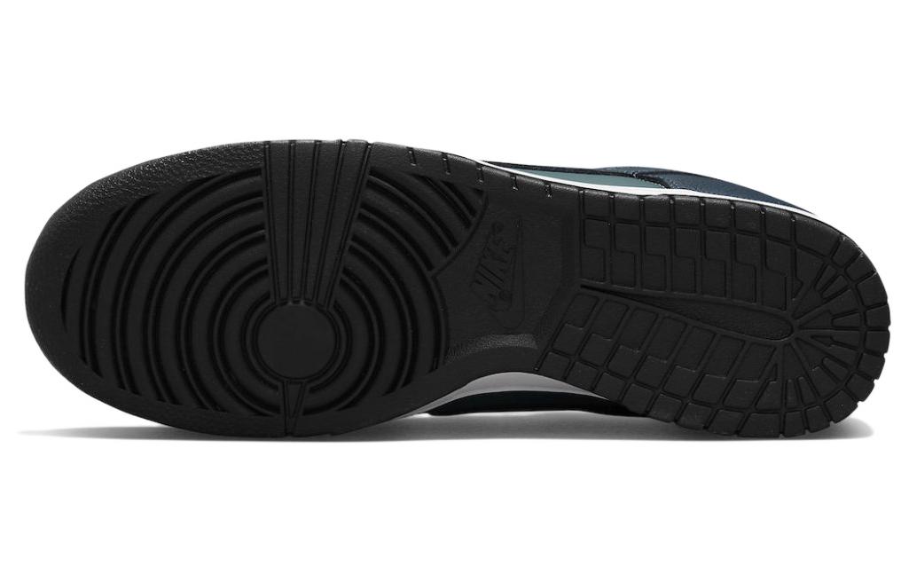 Nike Dunk Low Retro Premium ‚Armory Navy‘