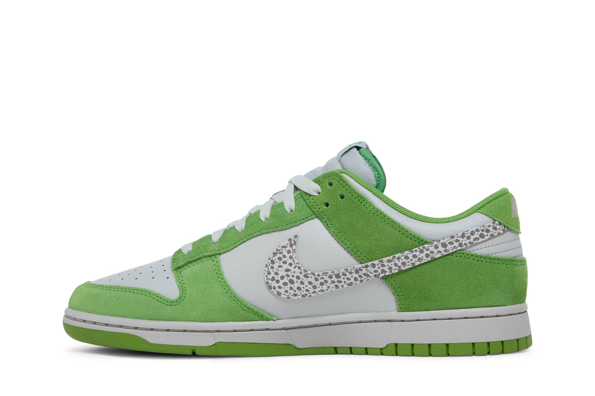 Nike Dunk Low ‚Safari Swoosh-Chlorophyll‘
