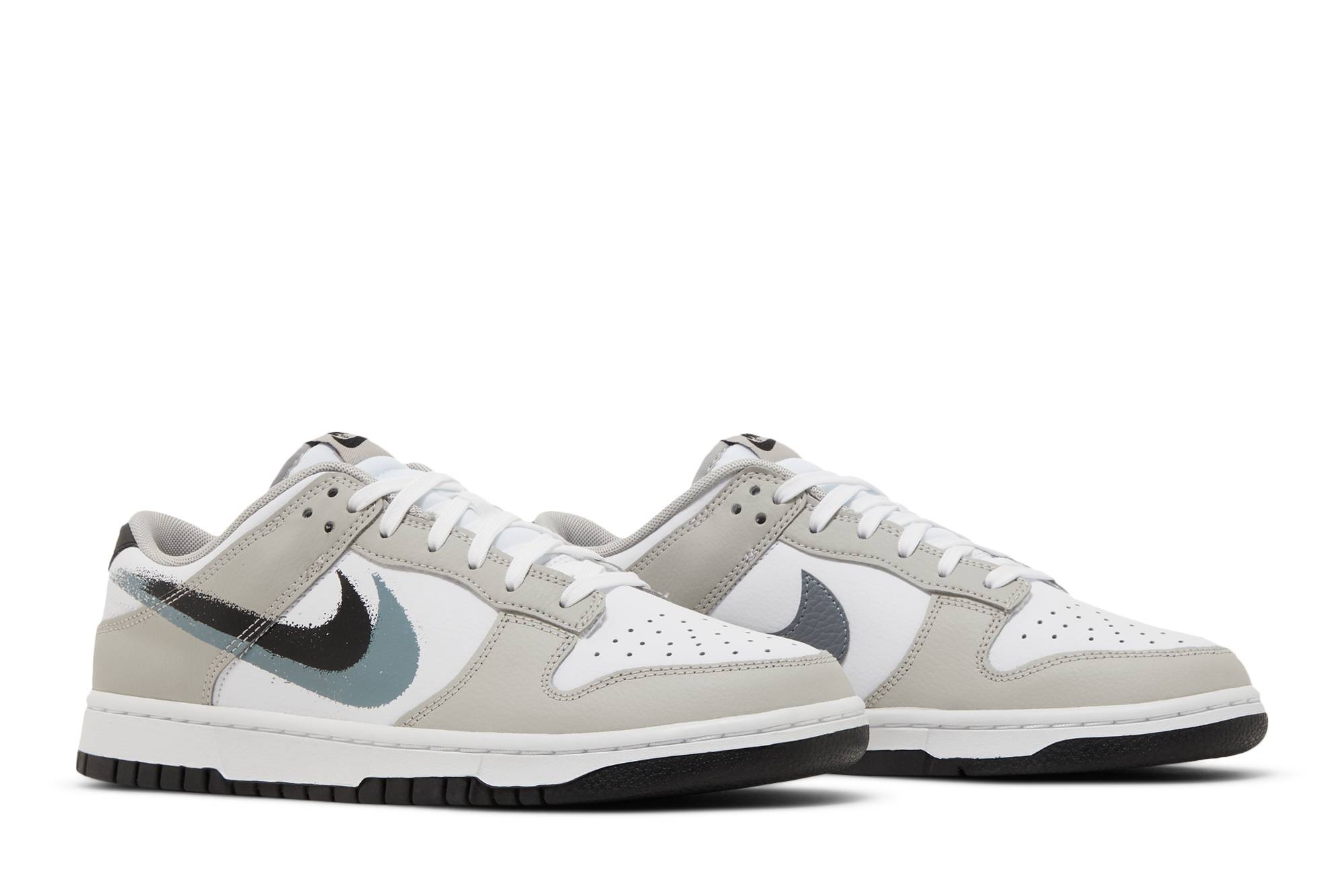 Nike Dunk Low ‚Stencil Swoosh‘