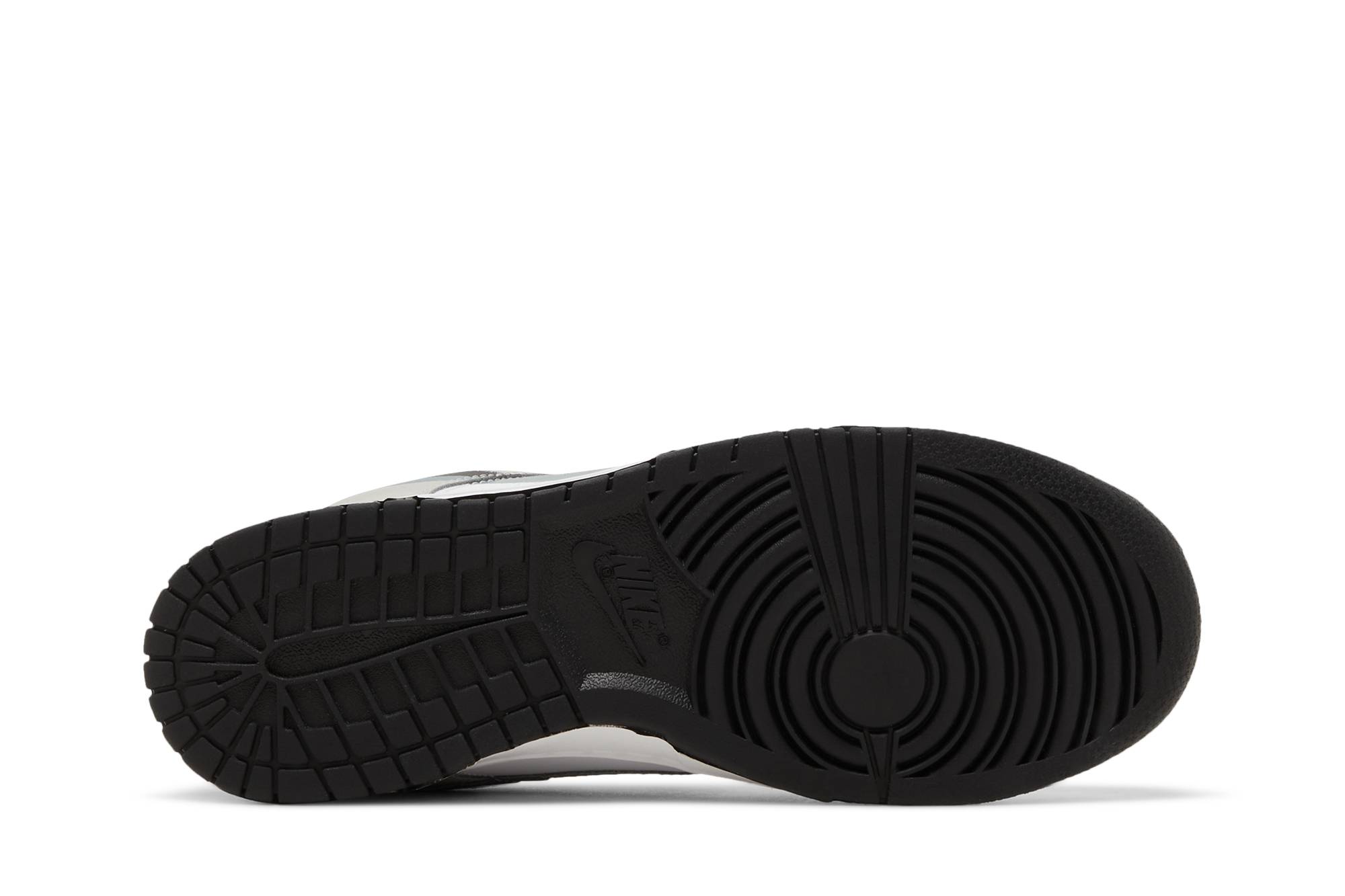 Nike Dunk Low ‚Stencil Swoosh‘