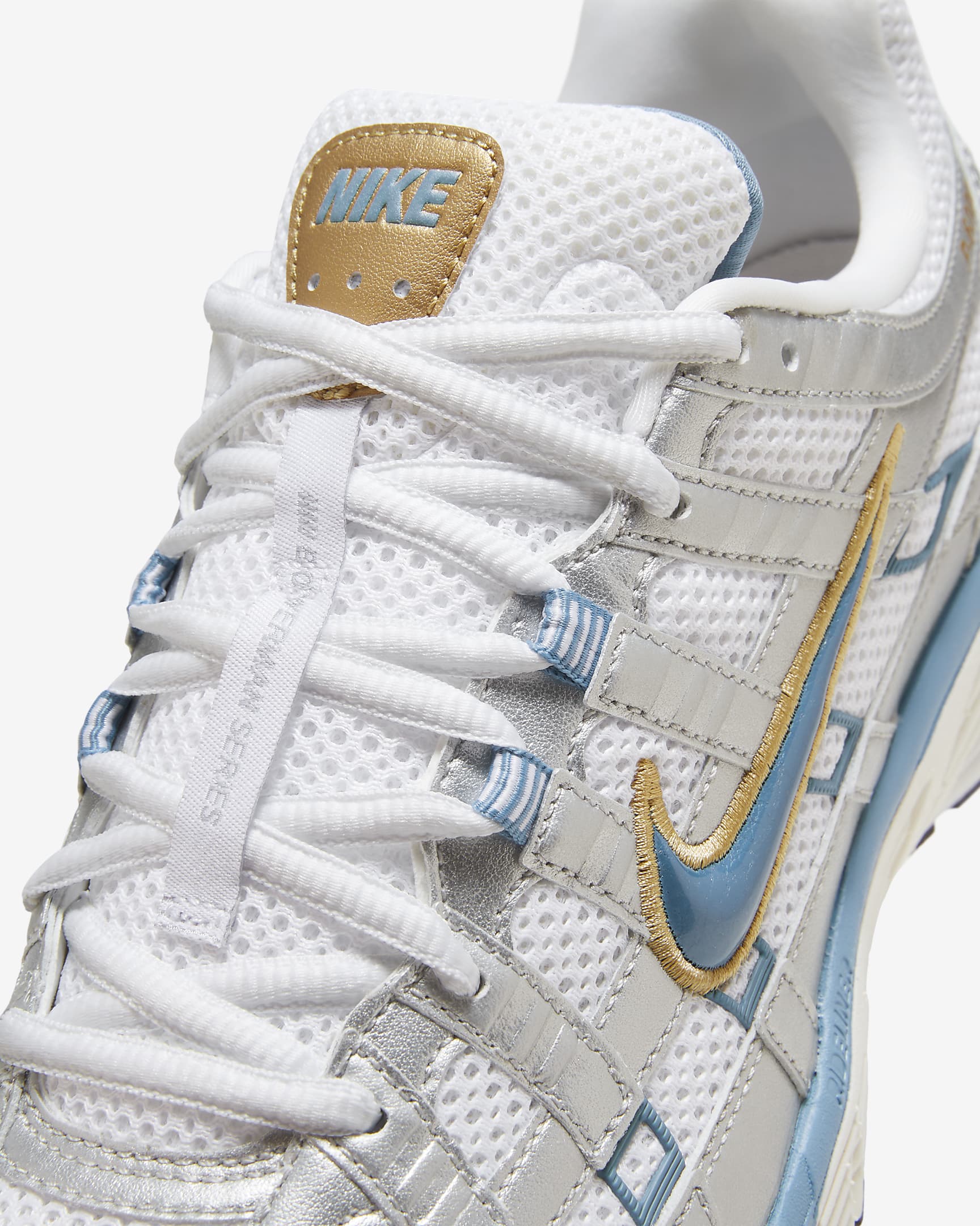Nike P-6000 ‚White Metallic Silver‘