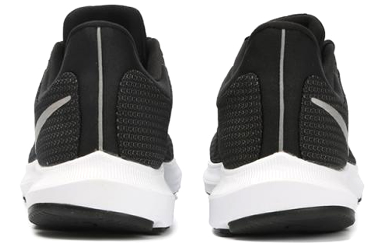 Nike Quest ‚Black‘