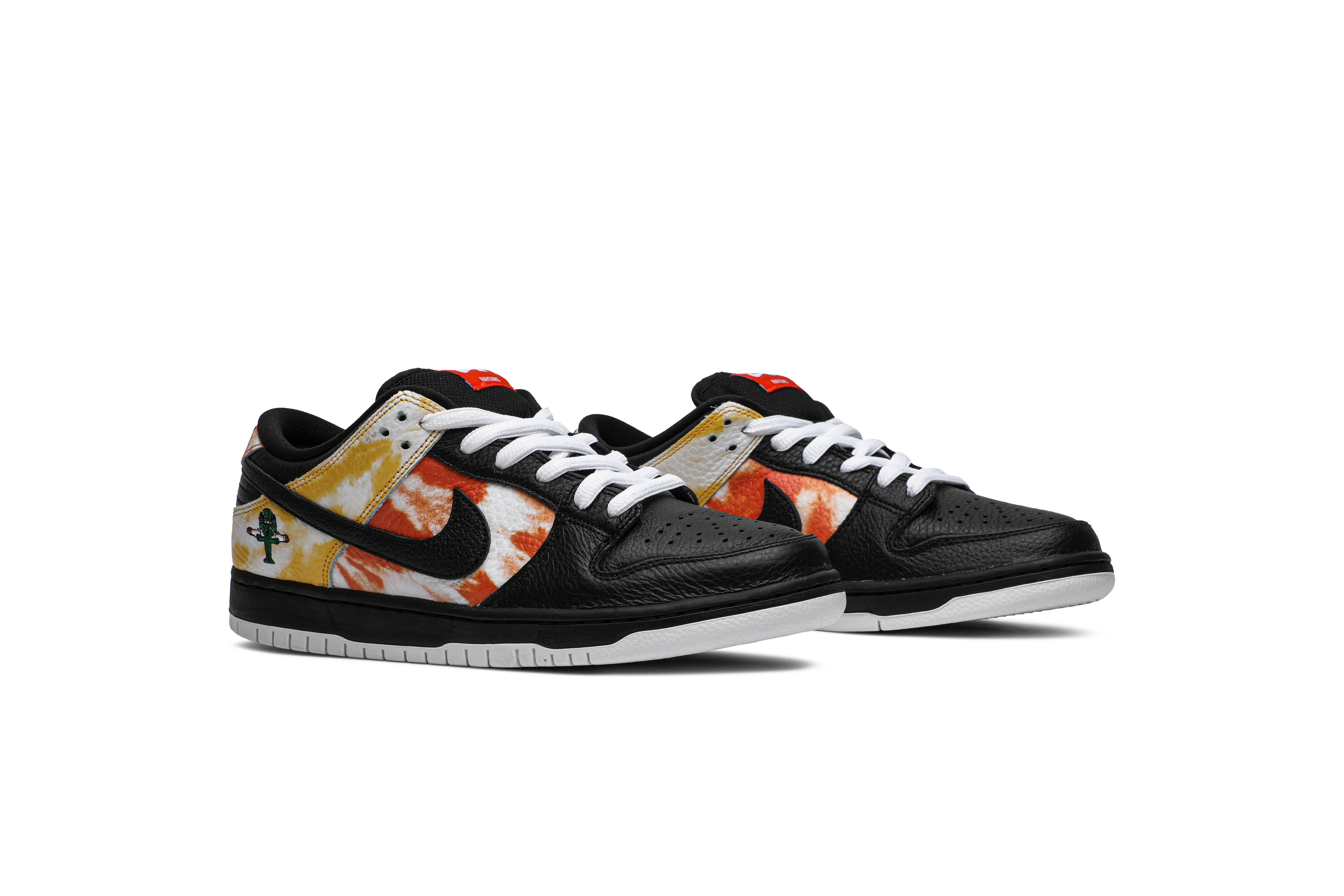 Nike SB Dunk Low ‚Tie-Dye Raygun - Black‘