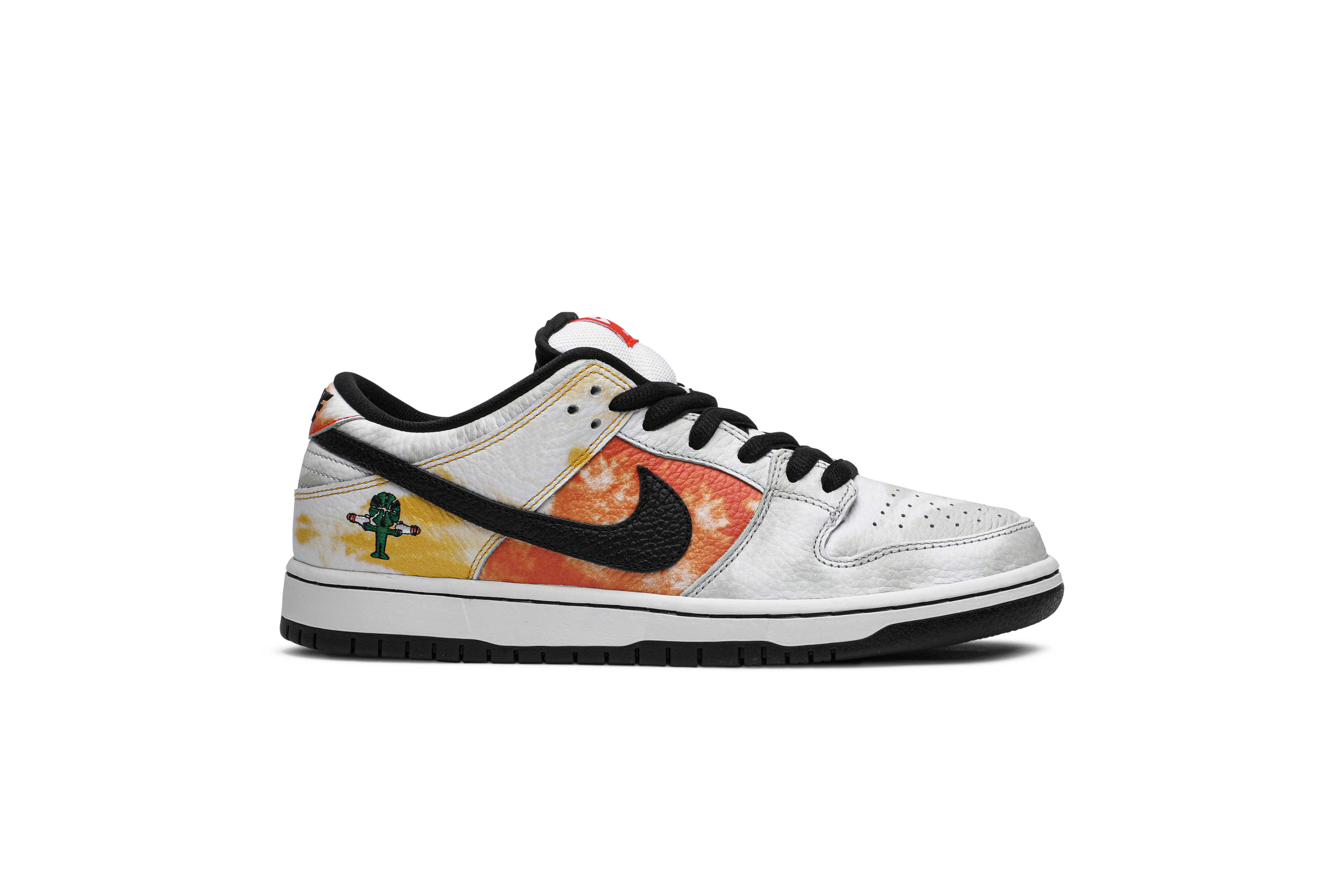 Nike SB Dunk Low ‚Tie-Dye Raygun - White‘