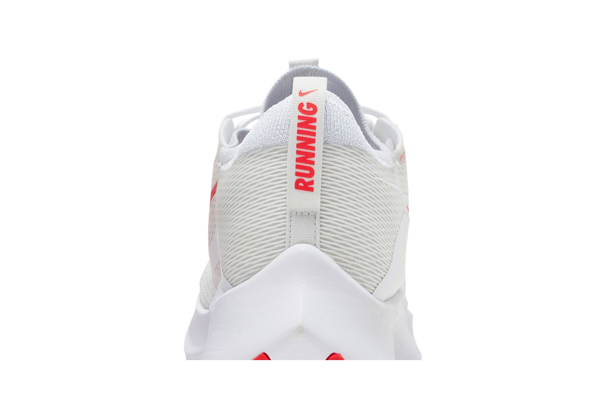 Nike Zoom Fly 4 ‚Platinum Tint Siren Red‘