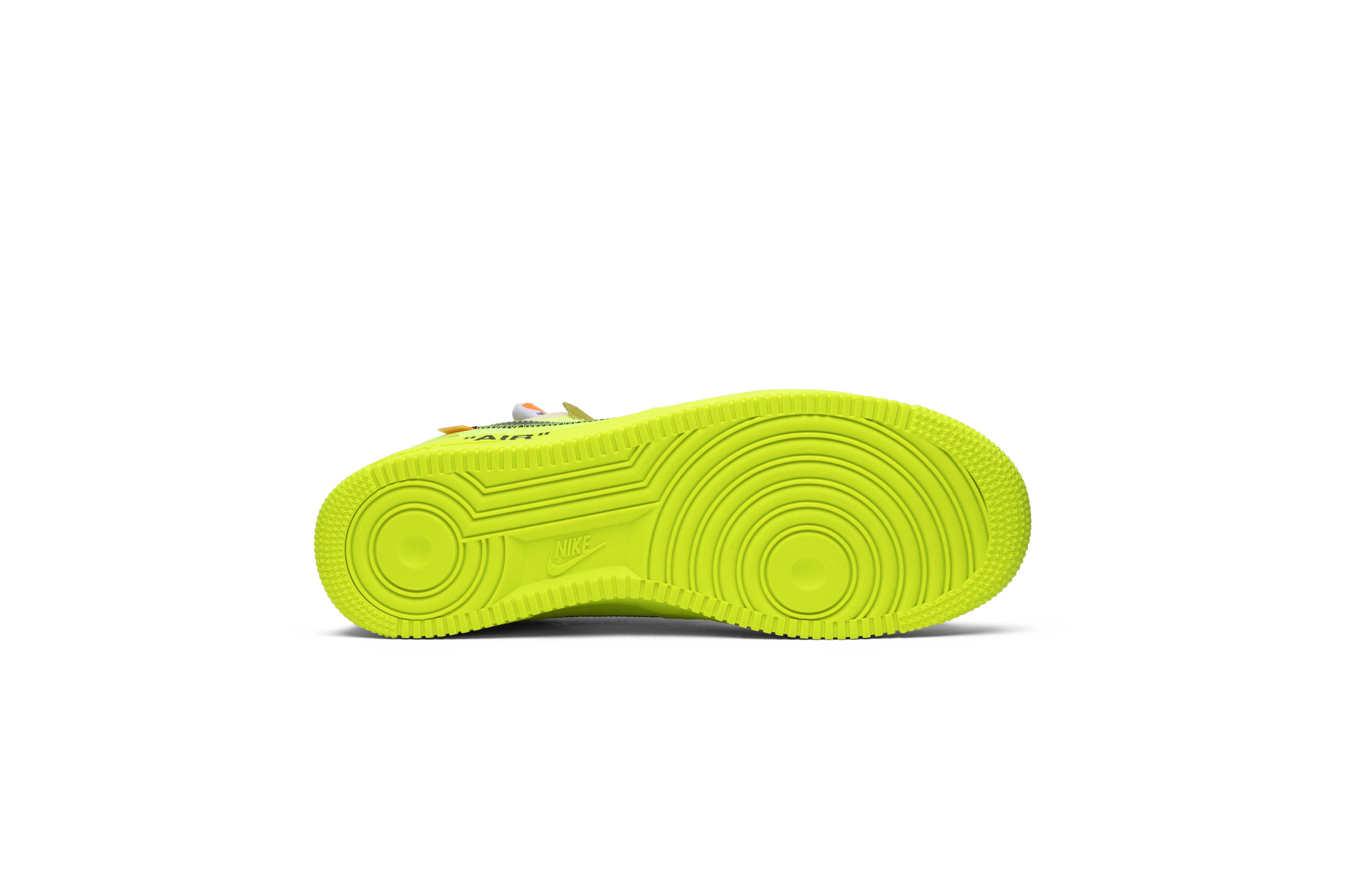 Off-White x Nike Air Force 1 Low ‚Volt‘