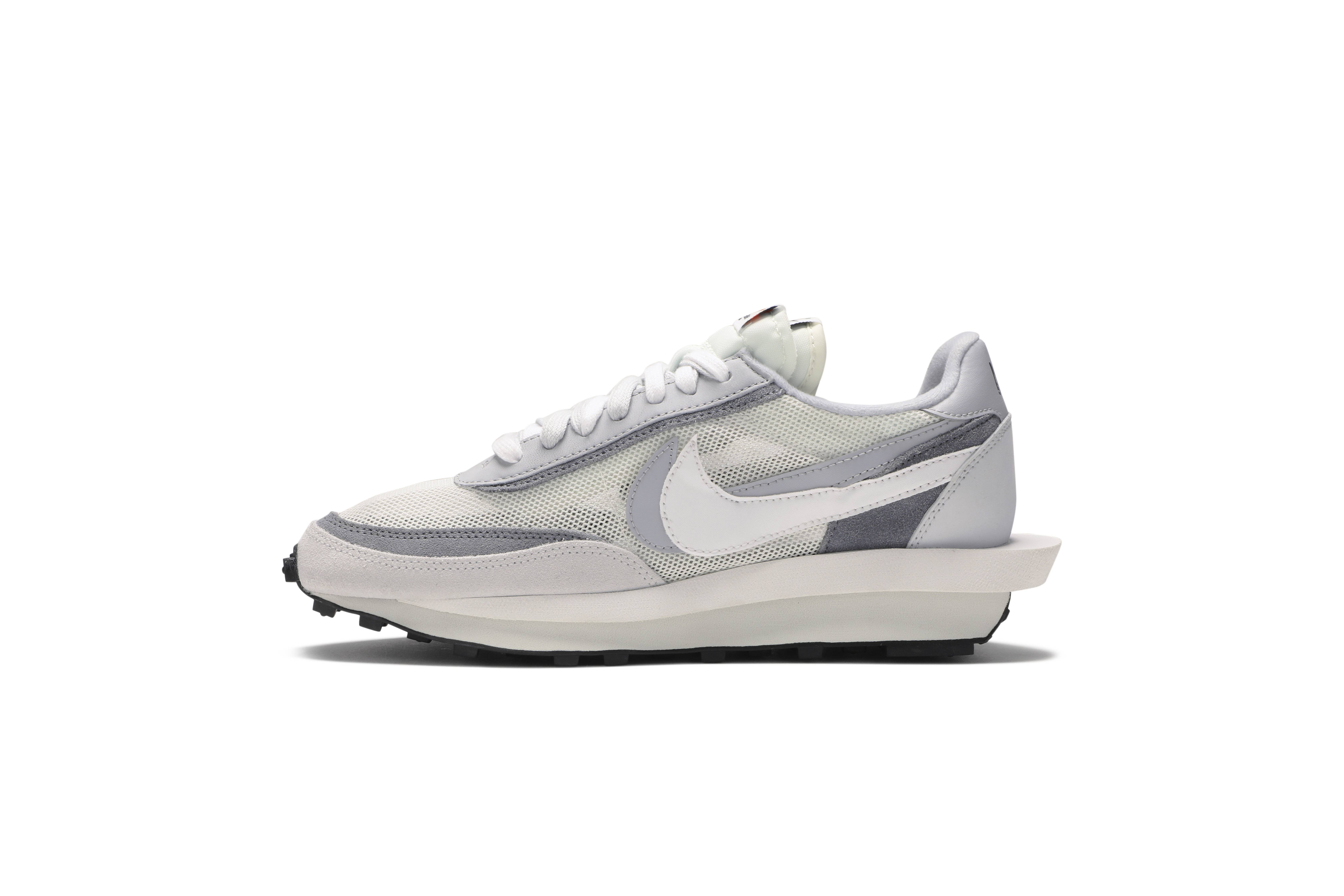 sacai x Nike LDWaffle ‚Summit White‘